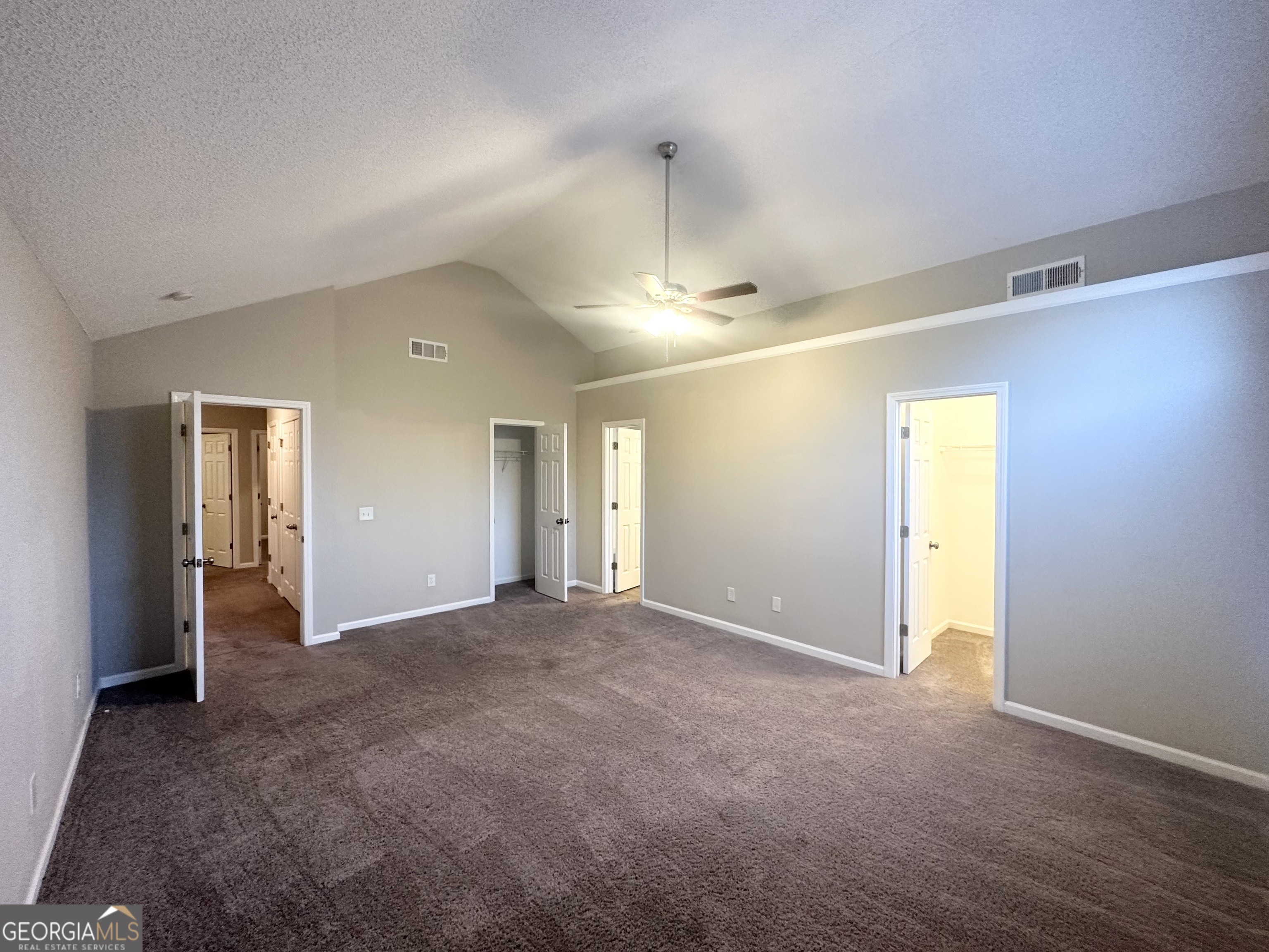 2940 Highland Hill Parkway Property Photo 10