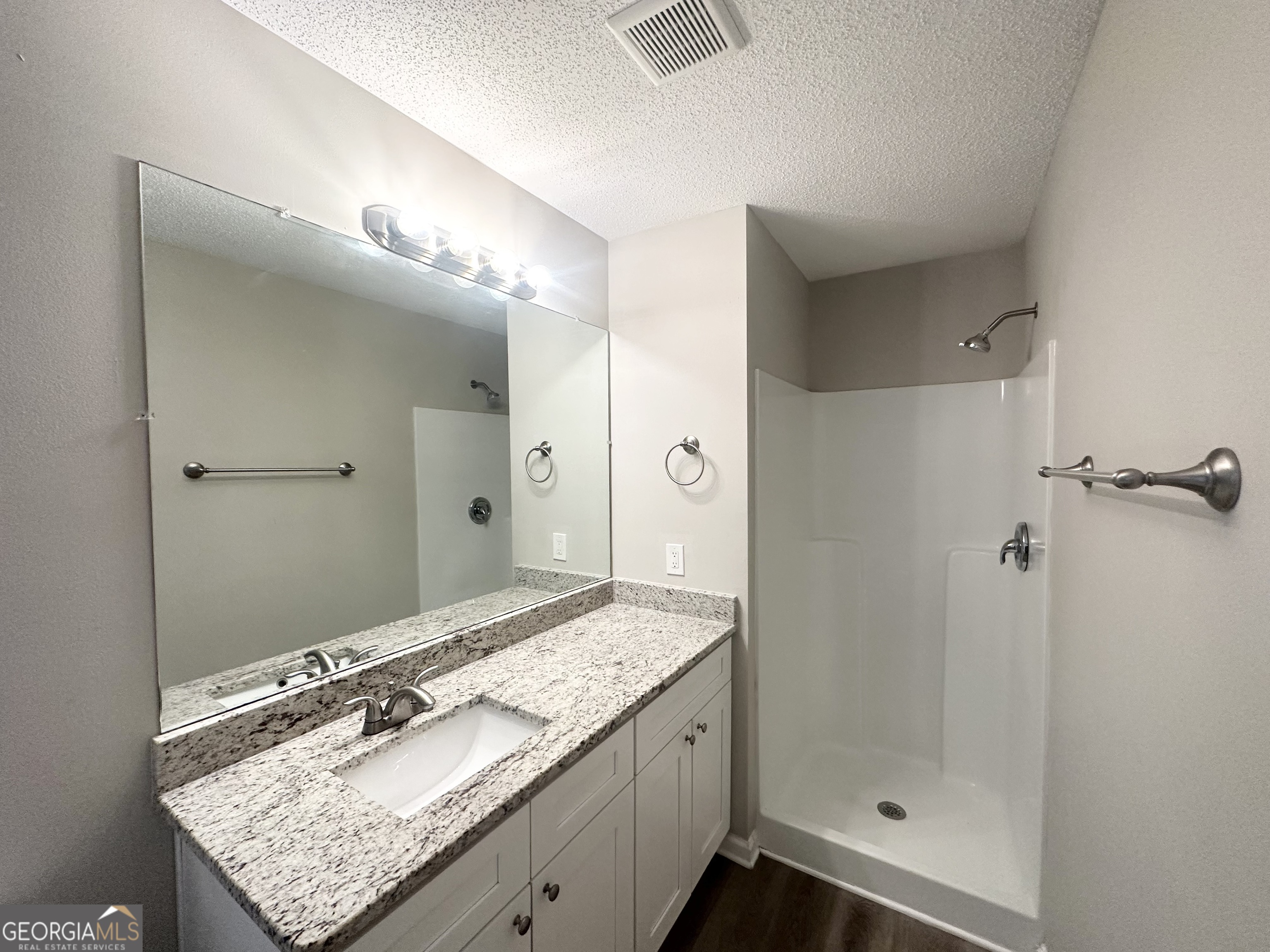2940 Highland Hill Parkway Property Photo 11