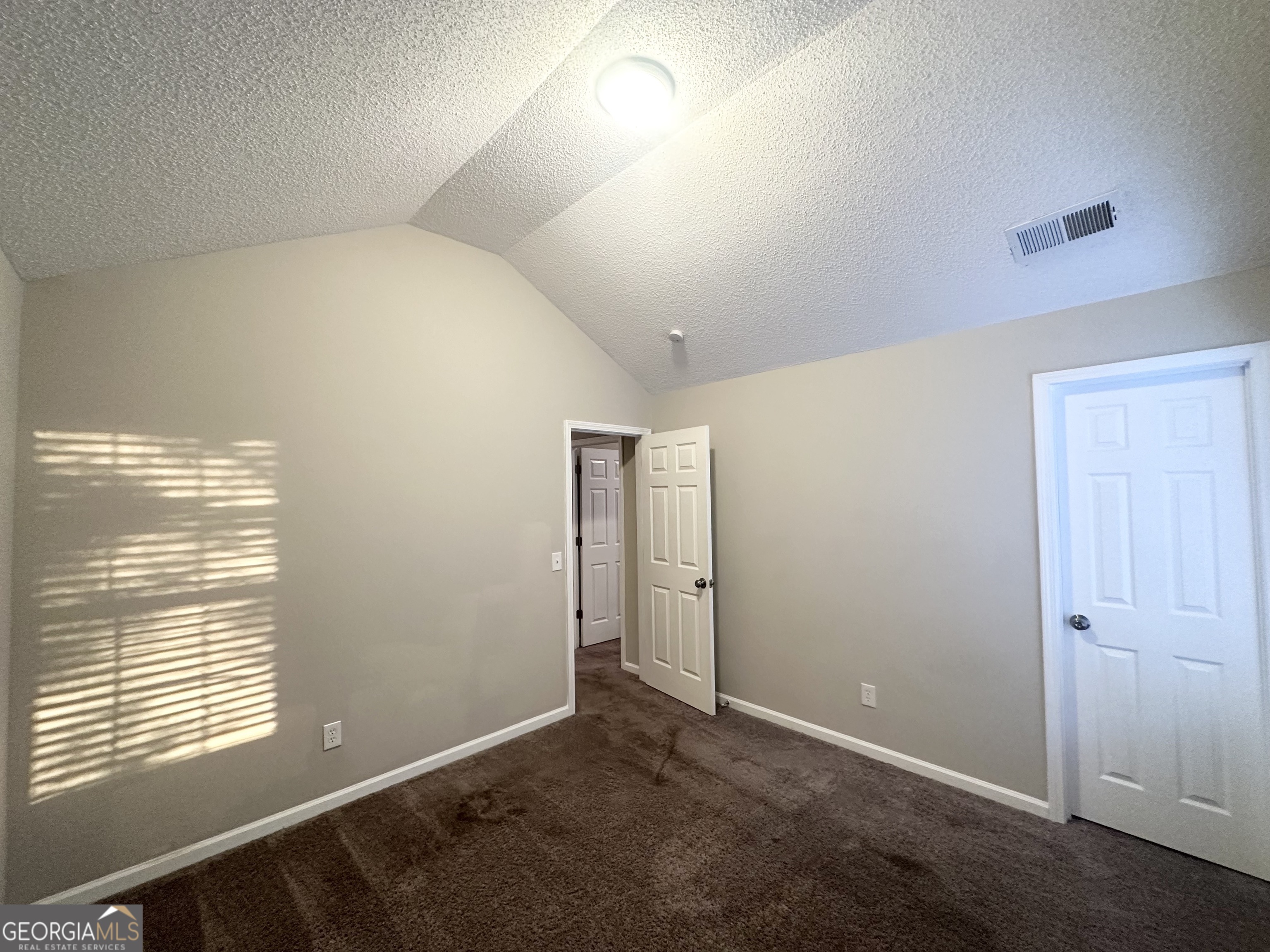 2940 Highland Hill Parkway Property Photo 14