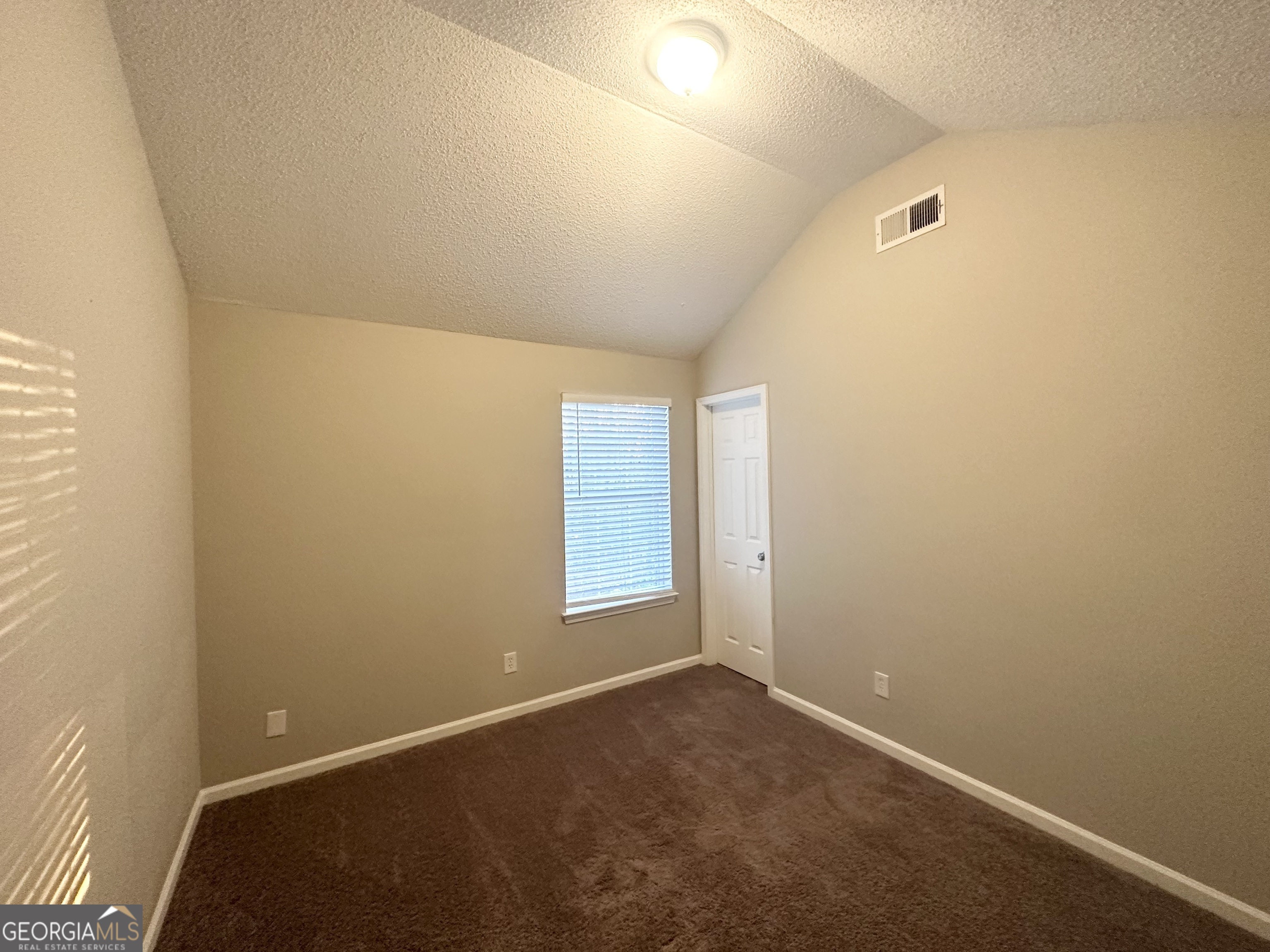 2940 Highland Hill Parkway Property Photo 15