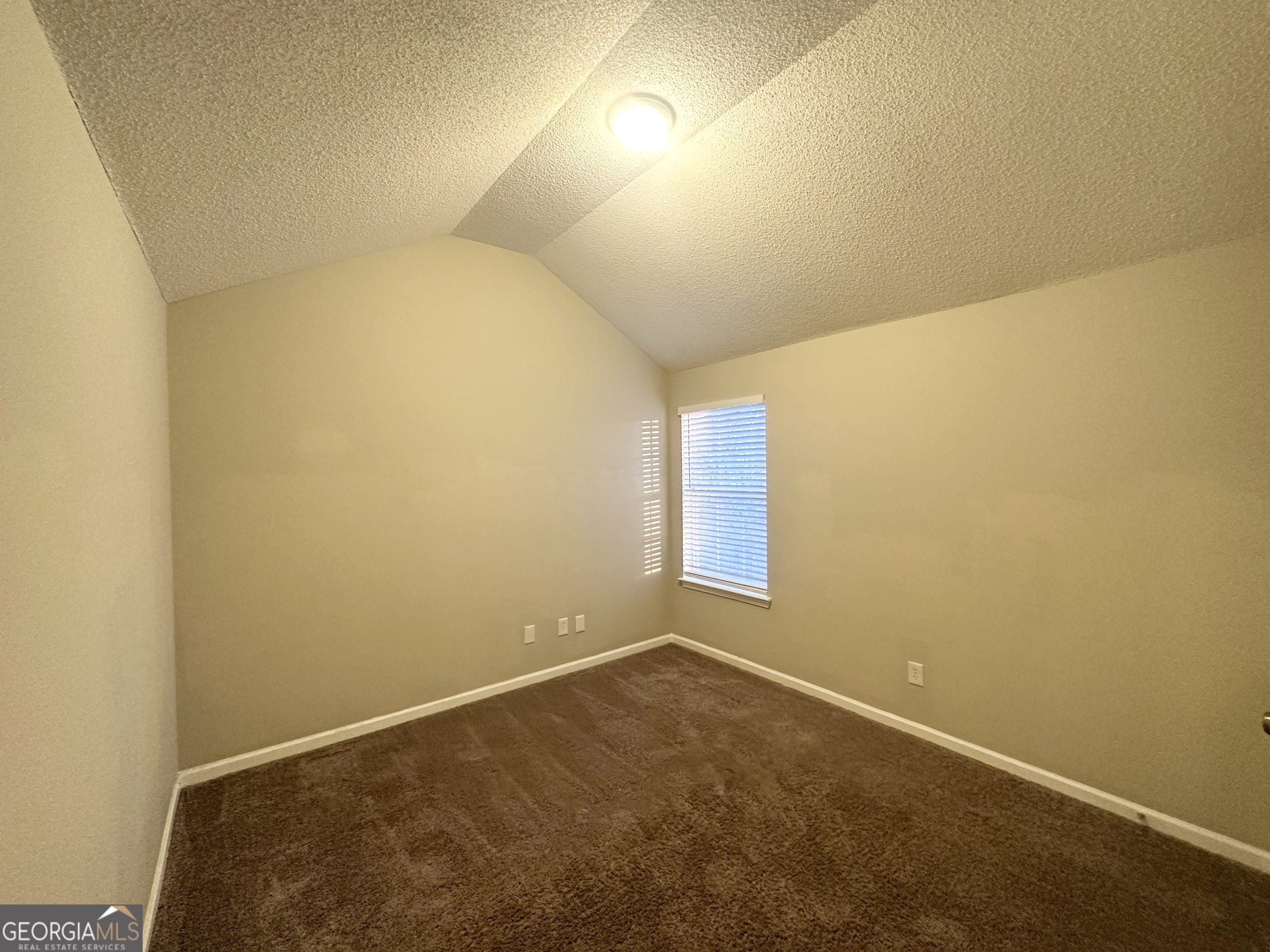 2940 Highland Hill Parkway Property Photo 17