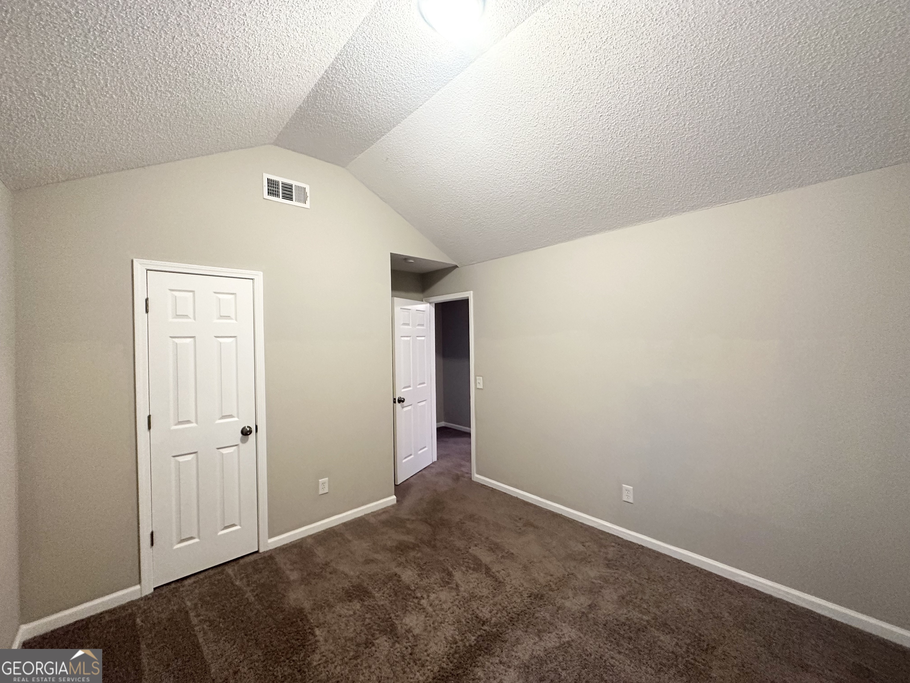 2940 Highland Hill Parkway Property Photo 18