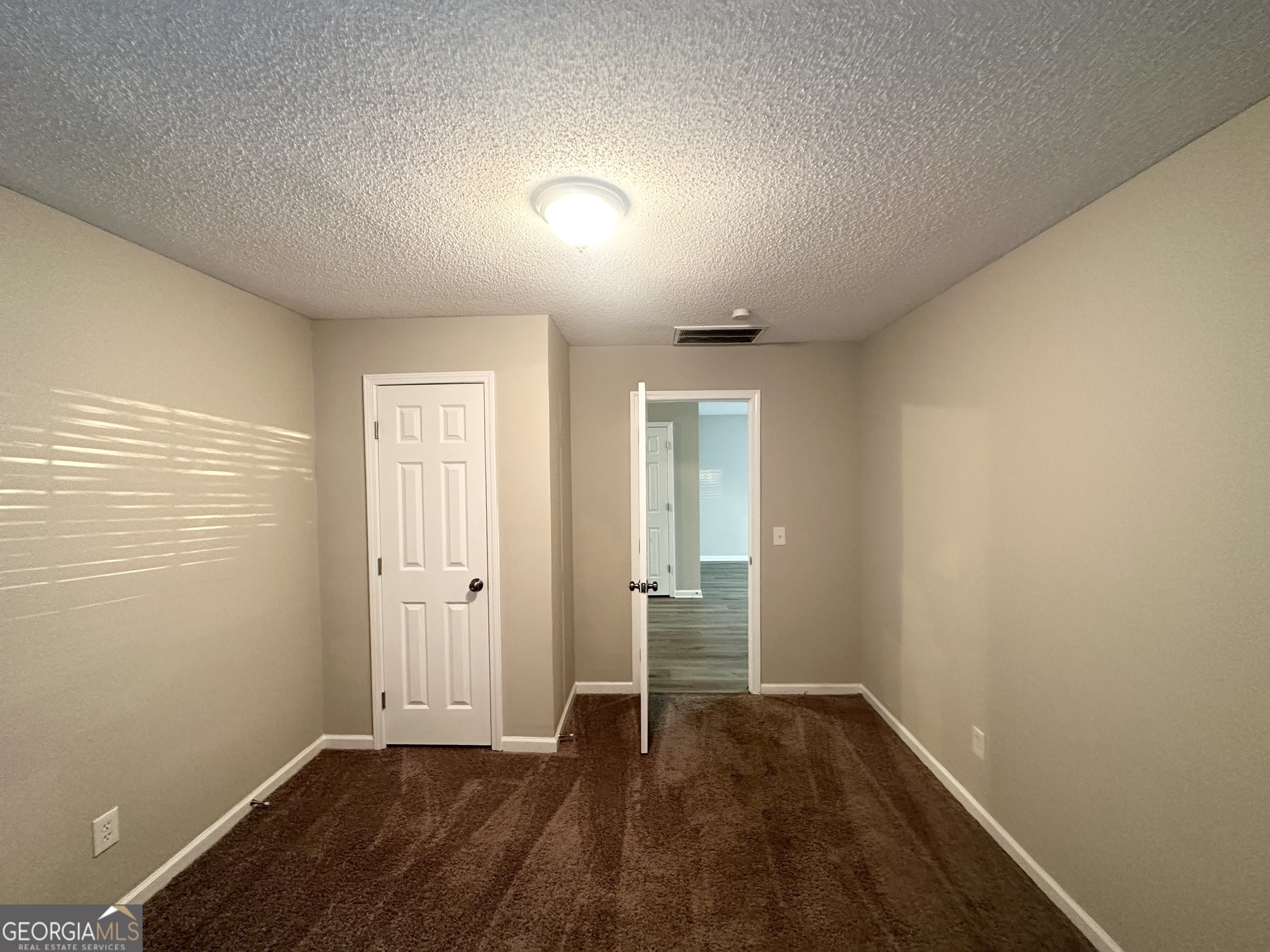 2940 Highland Hill Parkway Property Photo 21