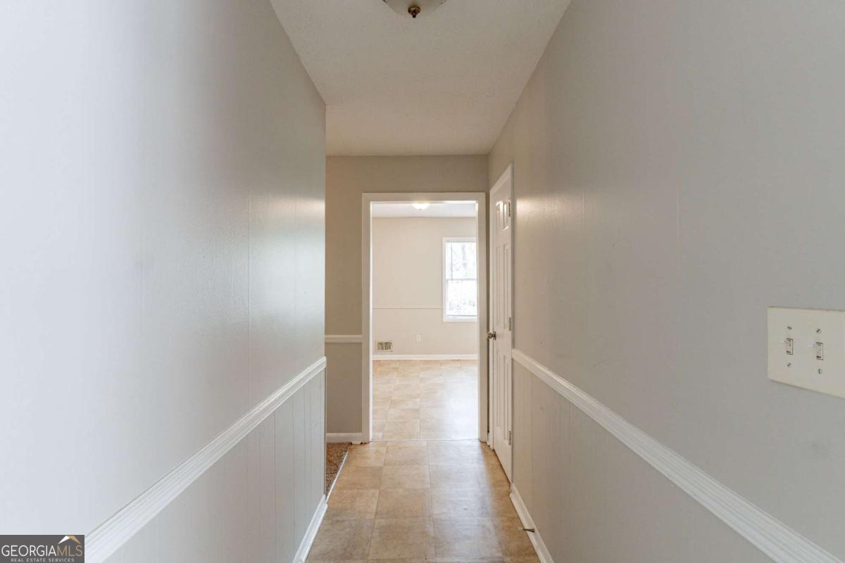 2877 Kensington Way Property Photo 5