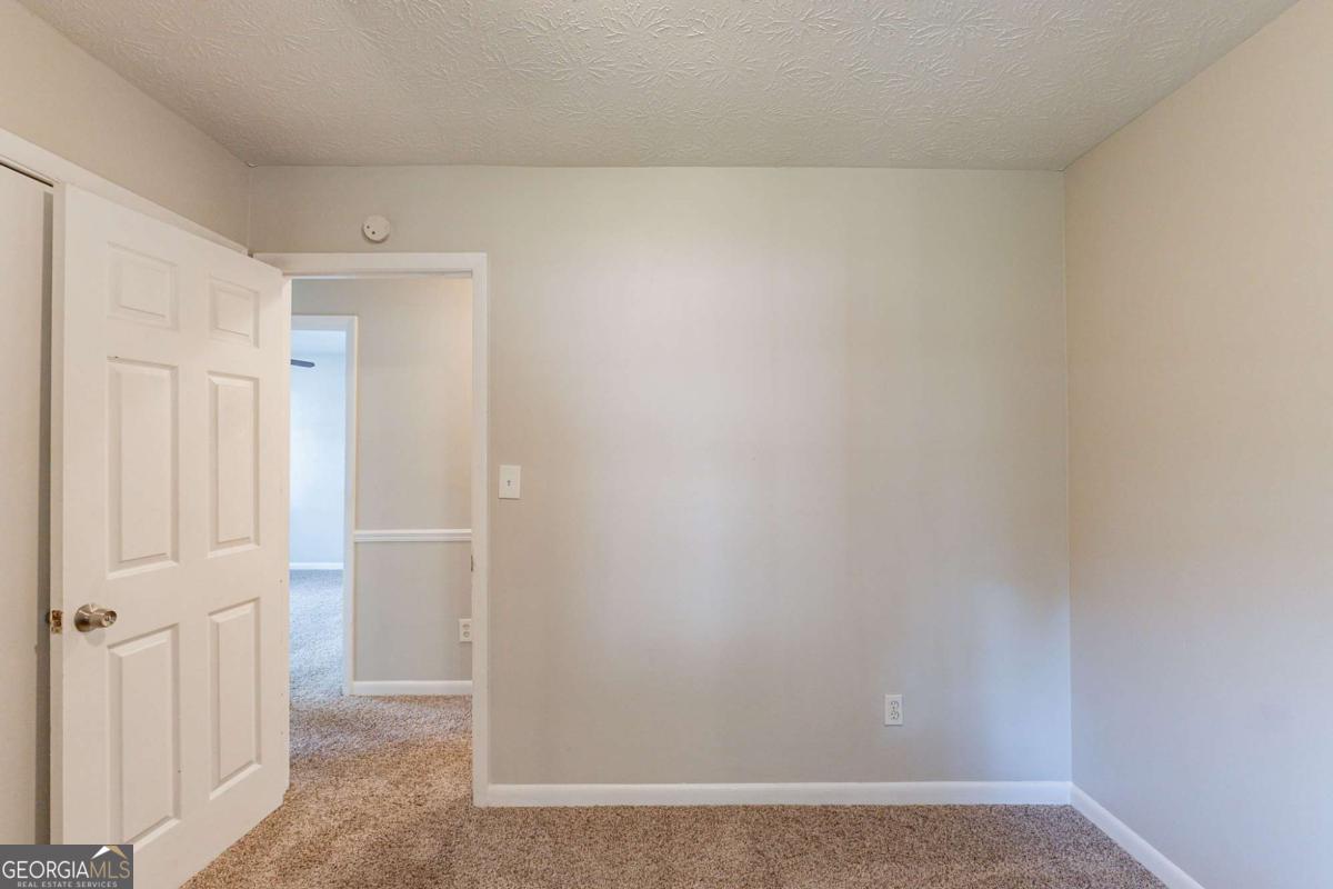 2877 Kensington Way Property Photo 18