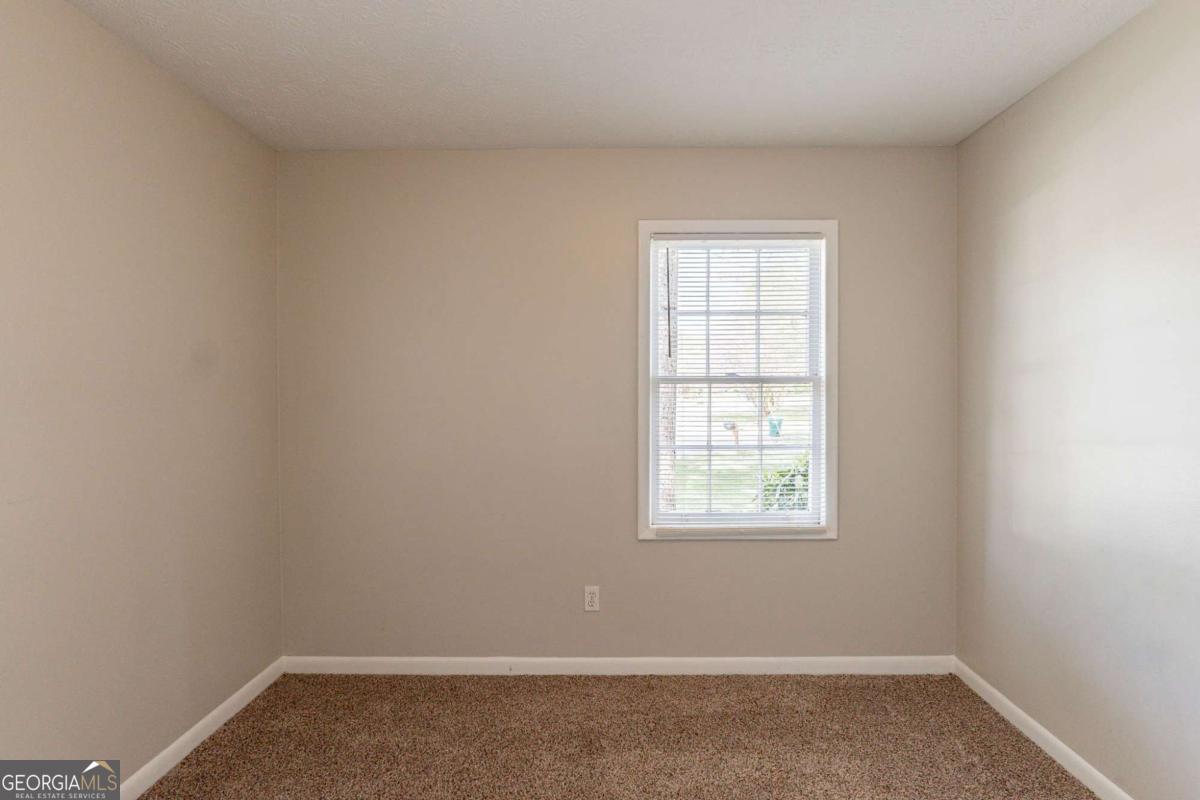 2877 Kensington Way Property Photo 21