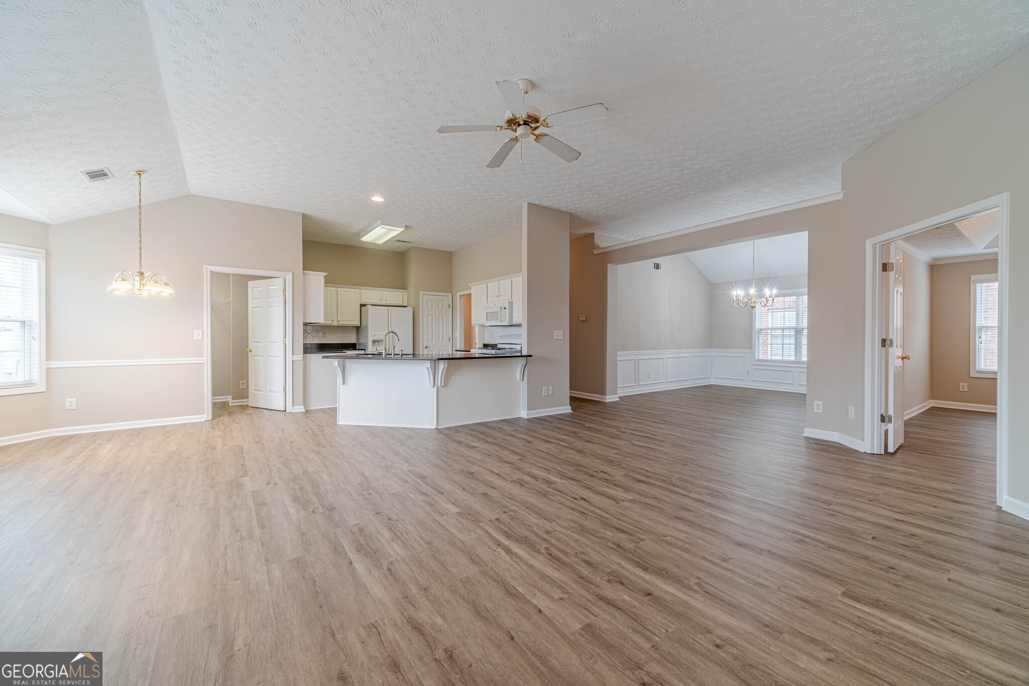 1170 Livery Circle Property Photo 6