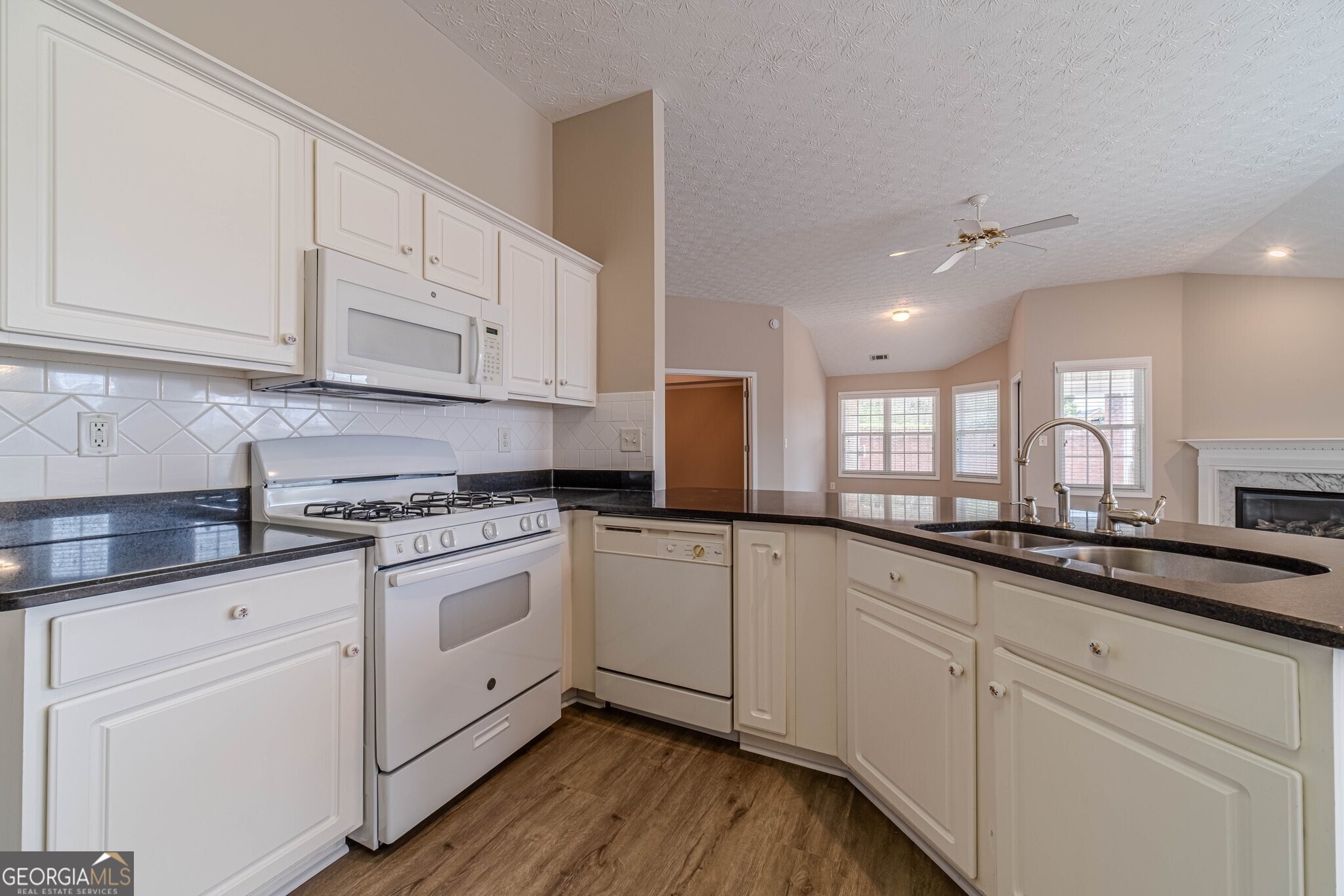 1170 Livery Circle Property Photo 9