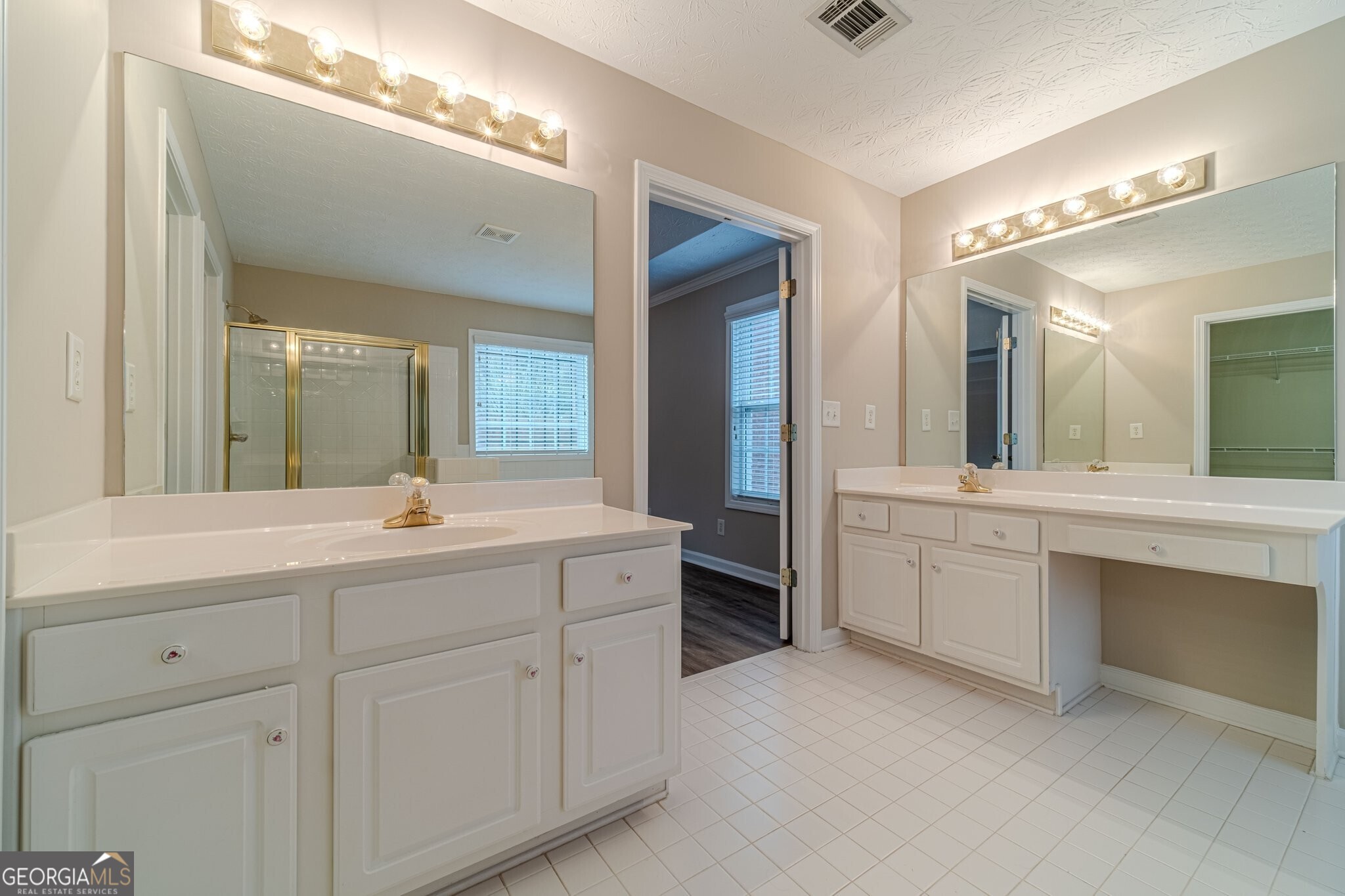 1170 Livery Circle Property Photo 13
