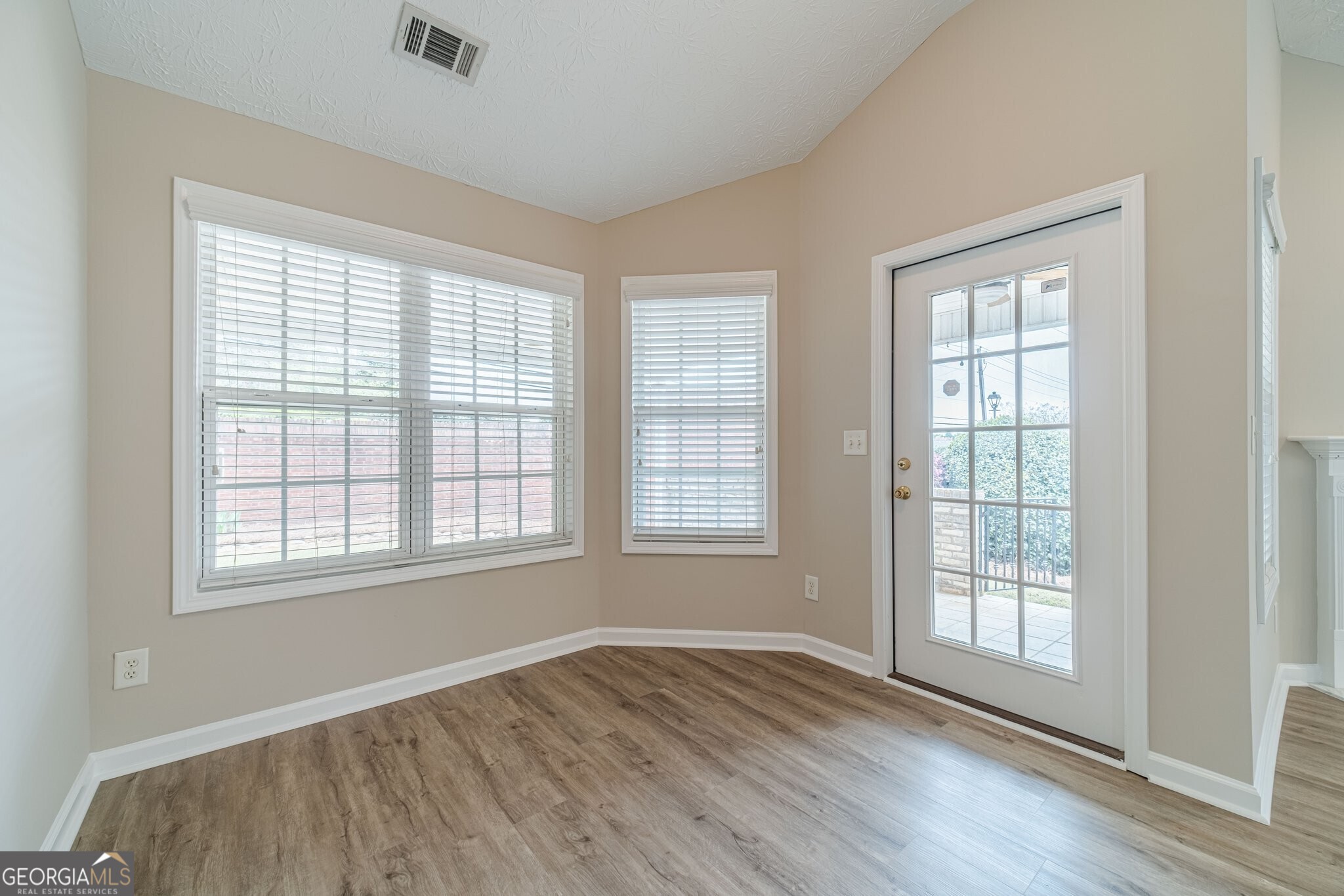 1170 Livery Circle Property Photo 21