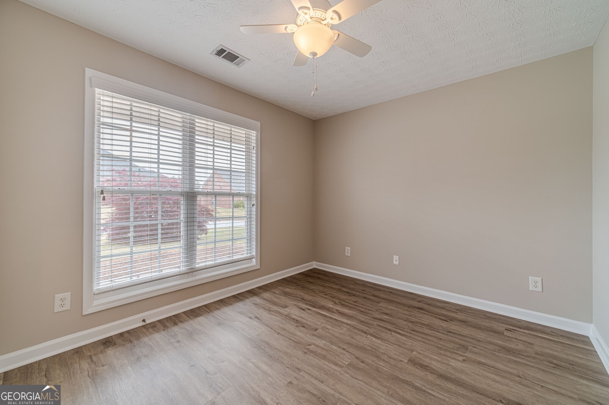 1170 Livery Circle Property Photo 29