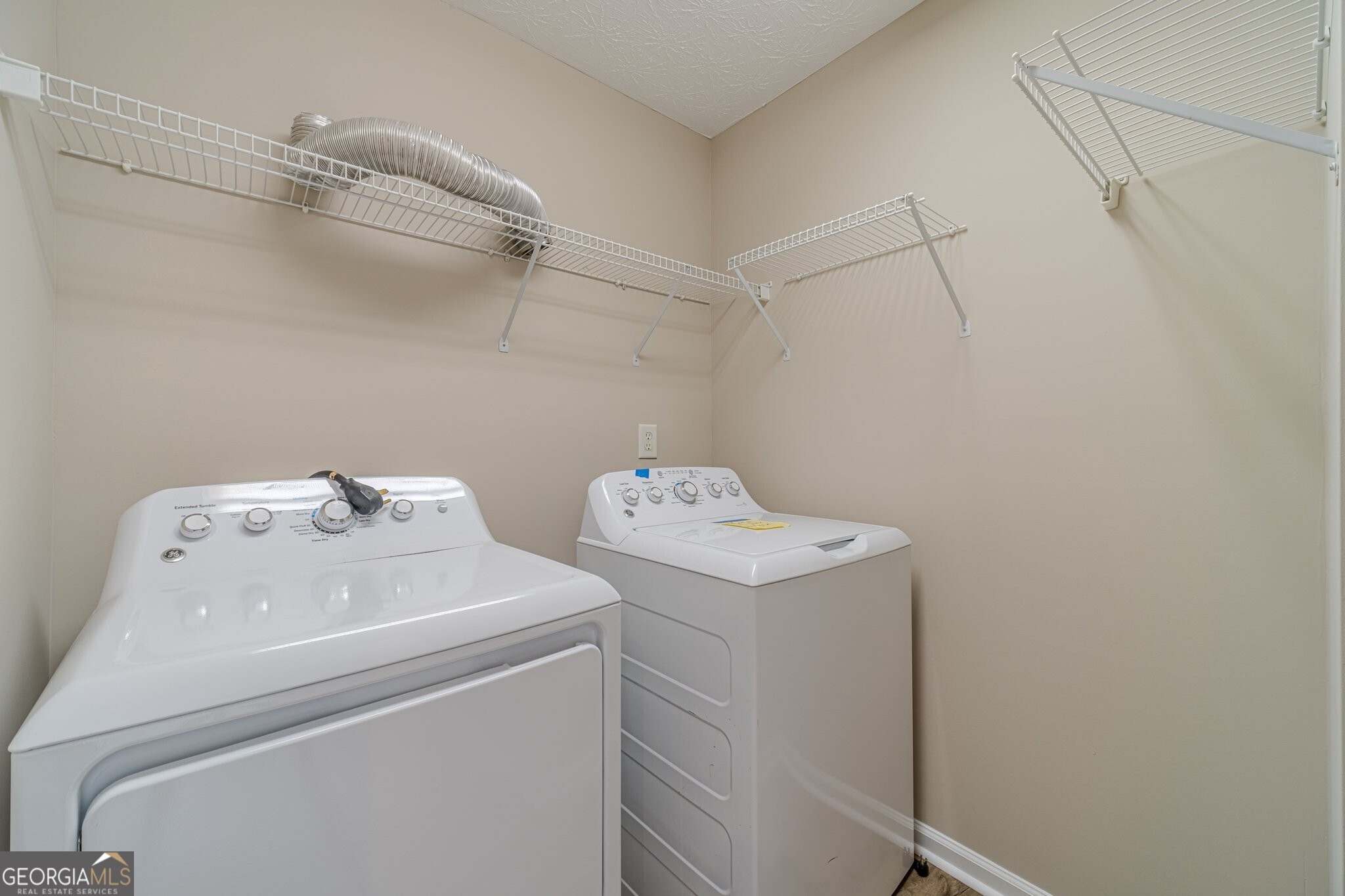 1170 Livery Circle Property Photo 34