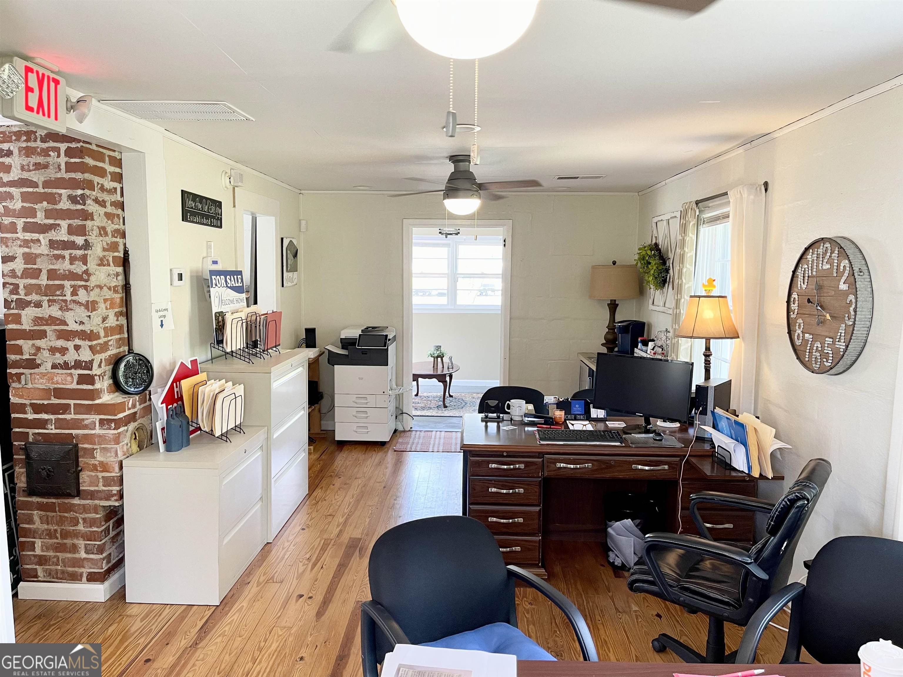 689 Jackson Street Property Photo 5