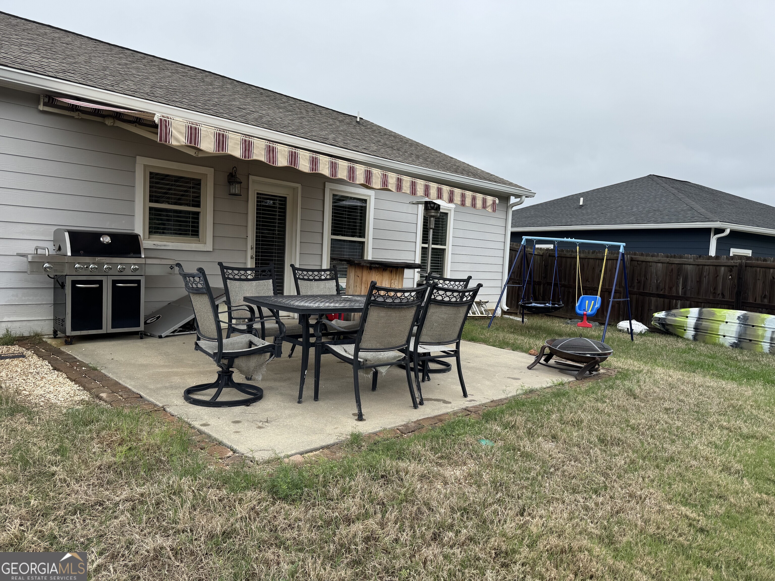 37 Willowrun Drive Sw Property Photo 5