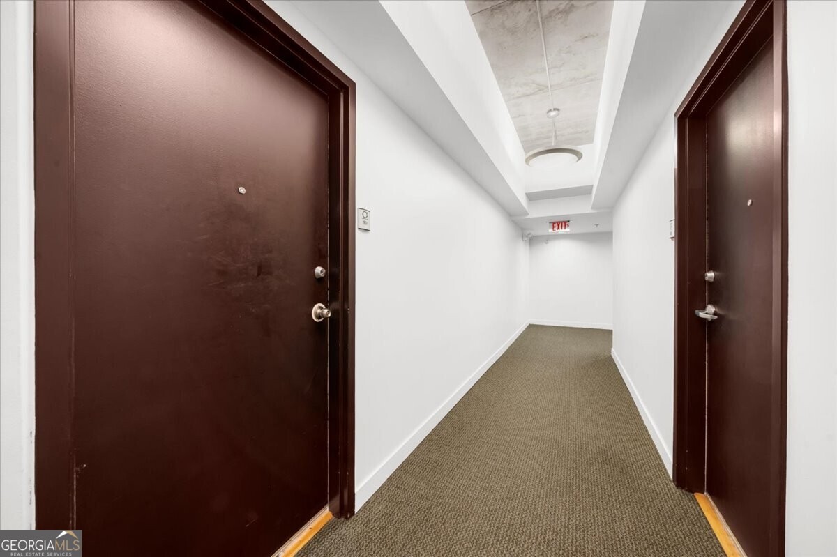 563 Memorial Drive Se # 504 Property Photo 5