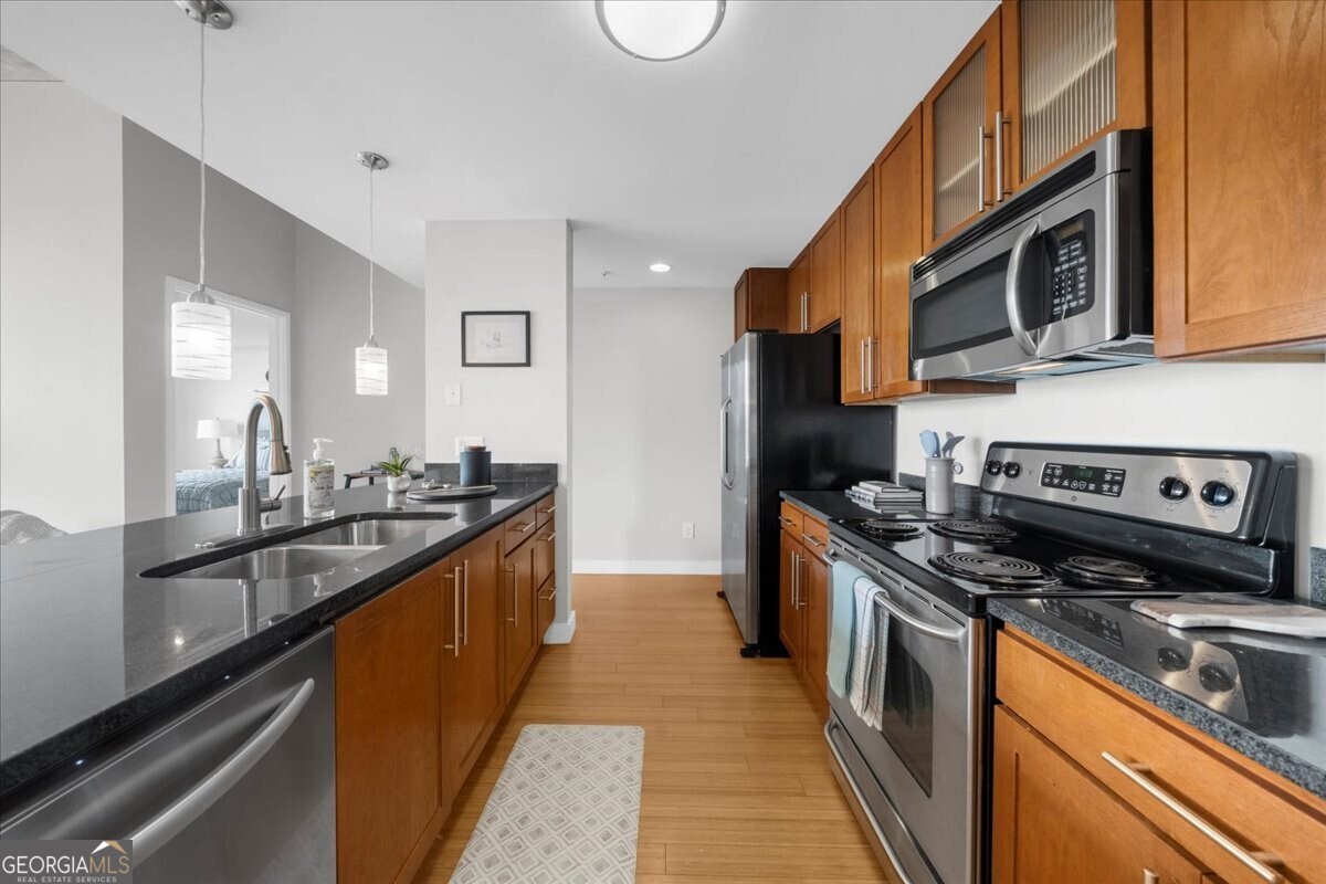 563 Memorial Drive Se # 504 Property Photo 8