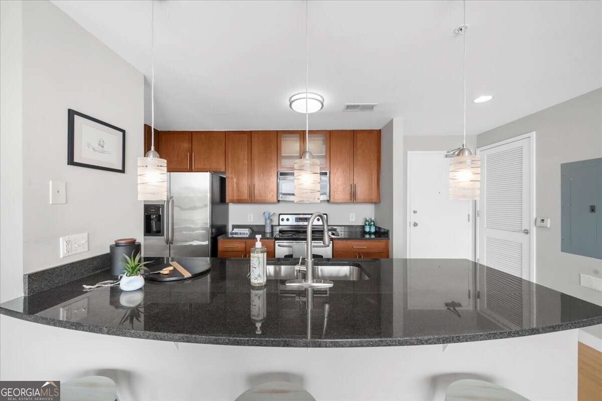 563 Memorial Drive Se # 504 Property Photo 10