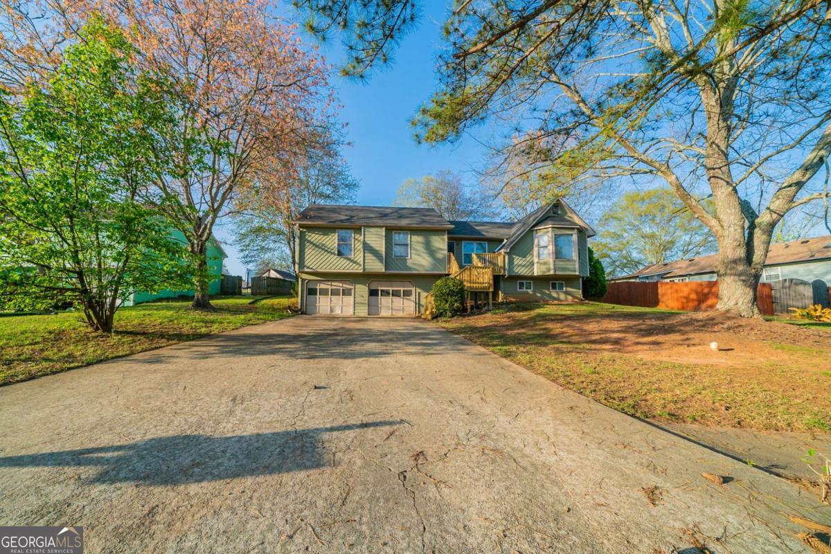 895 Tyrell Drive Property Photo 1