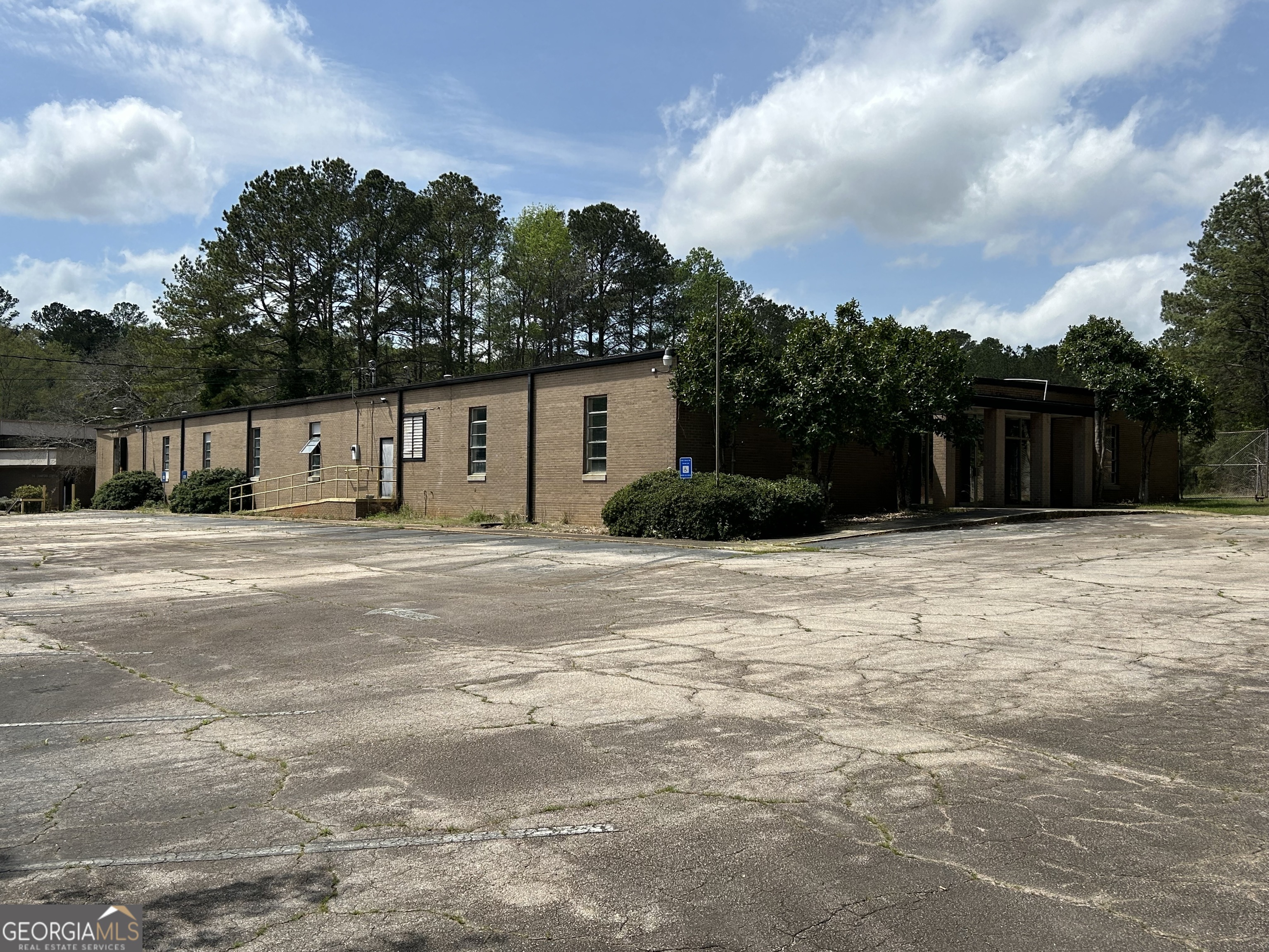 304 Fort Drive Property Photo 3