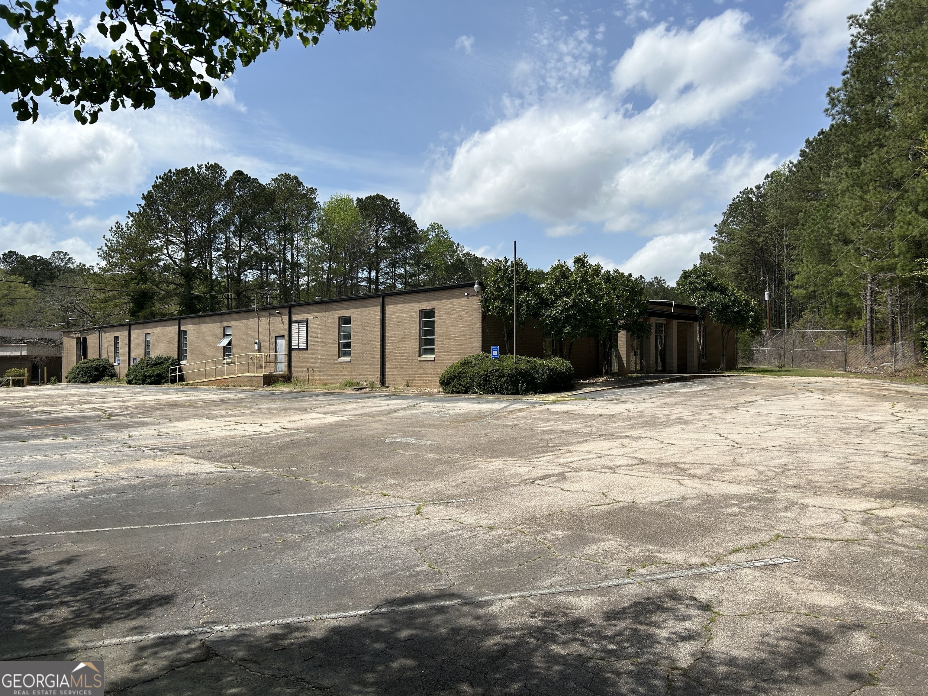 304 Fort Drive Property Photo 5