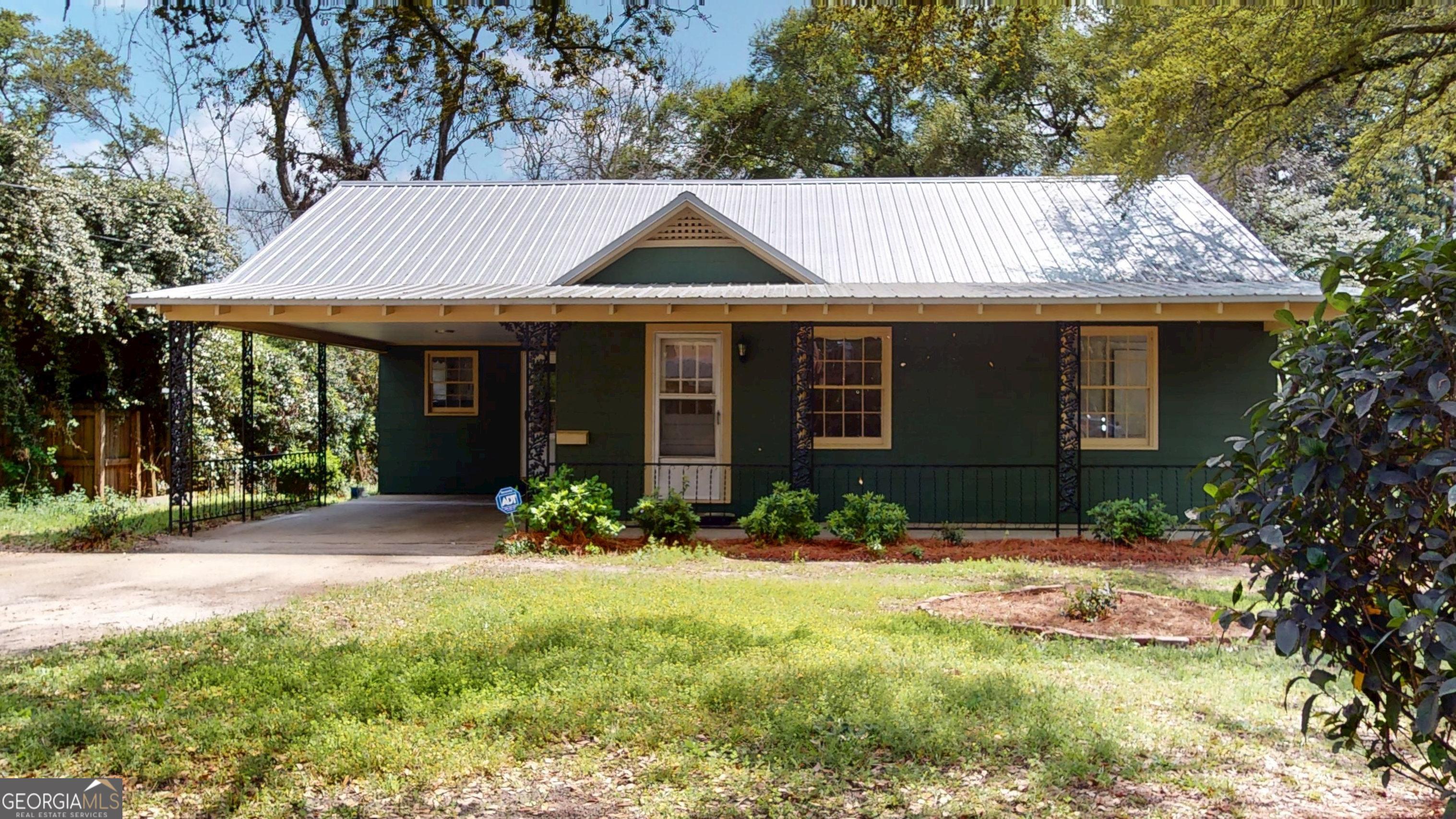 205 Price Street Property Photo 1