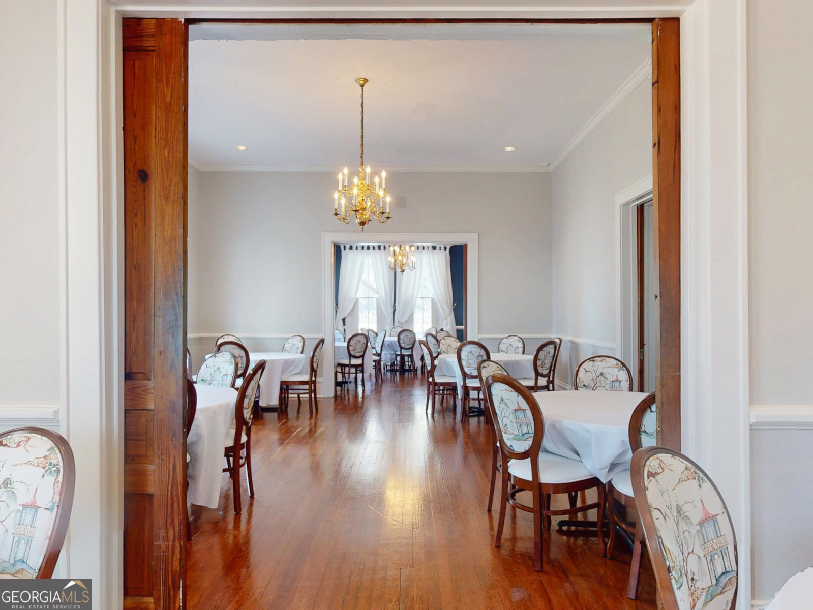 502 S Broad Street Property Photo 8
