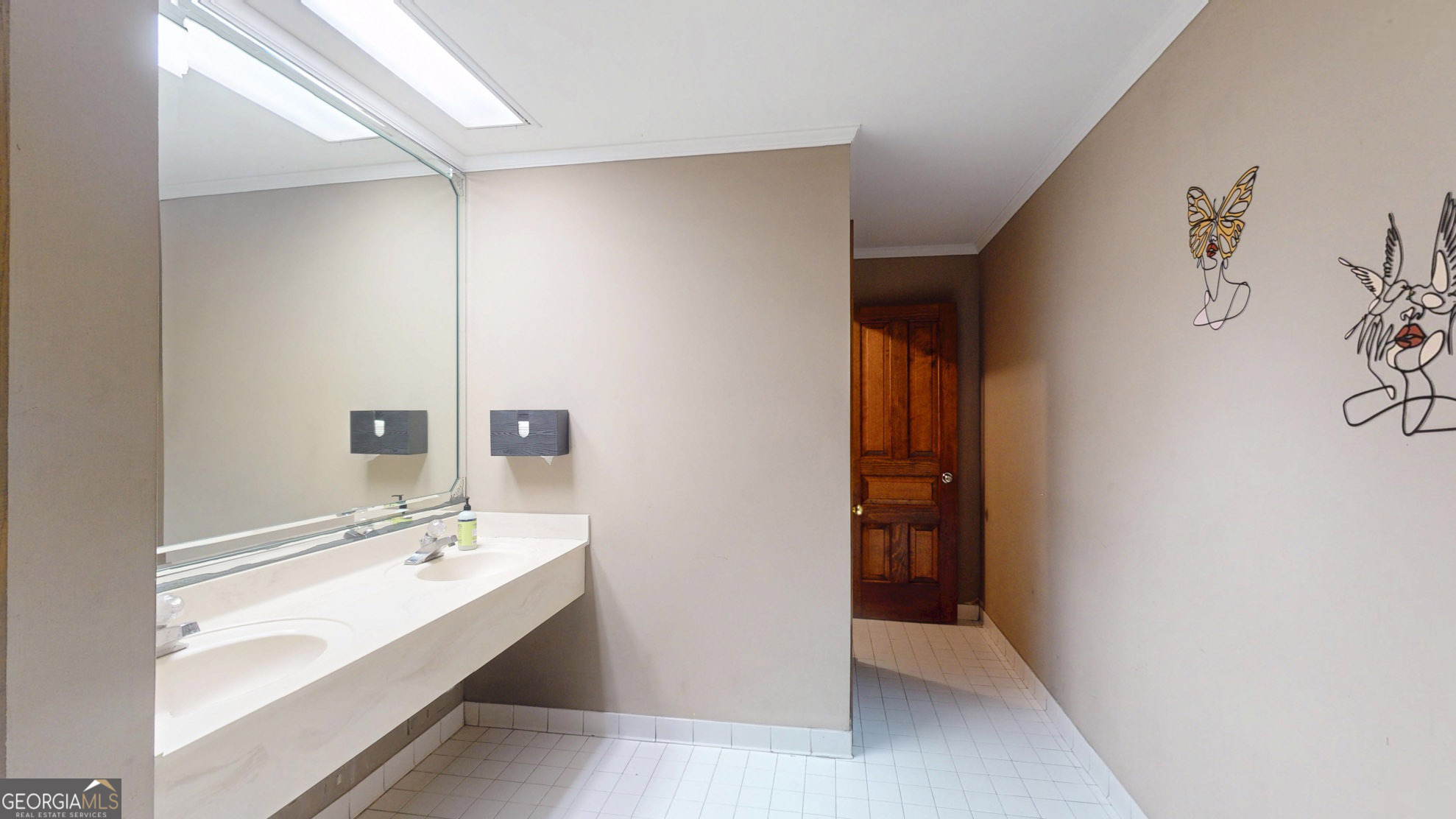 502 S Broad Street Property Photo 59