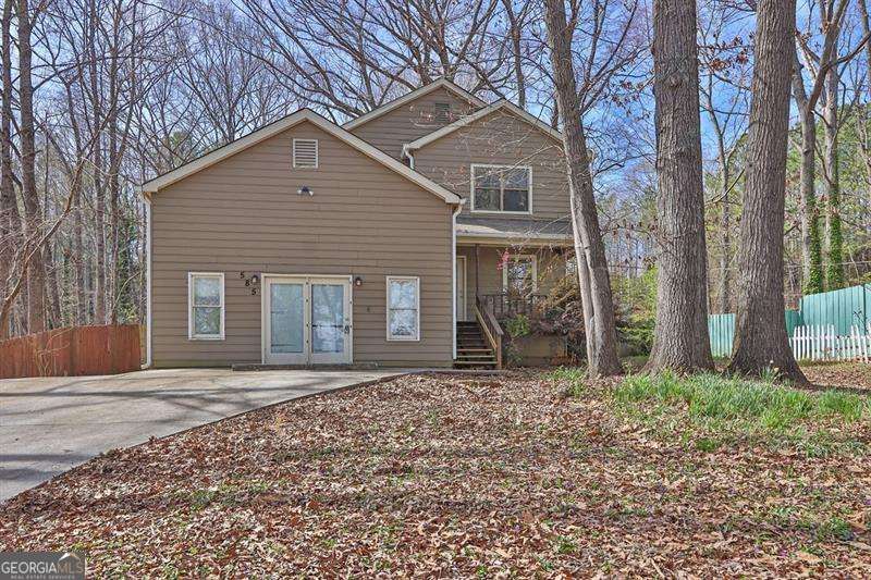 585 Lake Drive Property Photo