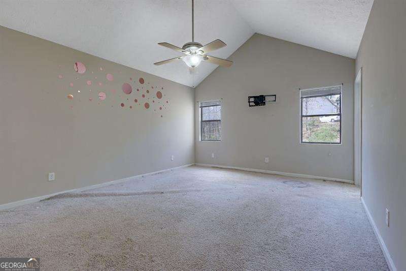 585 Lake Drive Property Photo 8