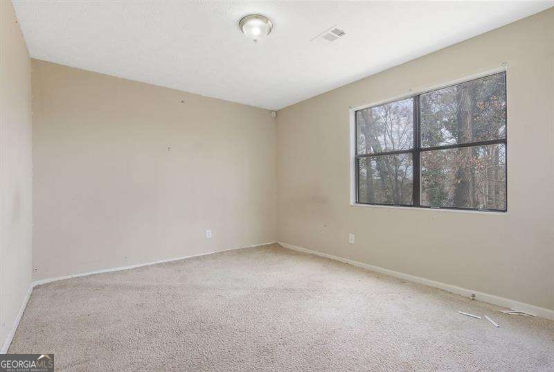 585 Lake Drive Property Photo 12