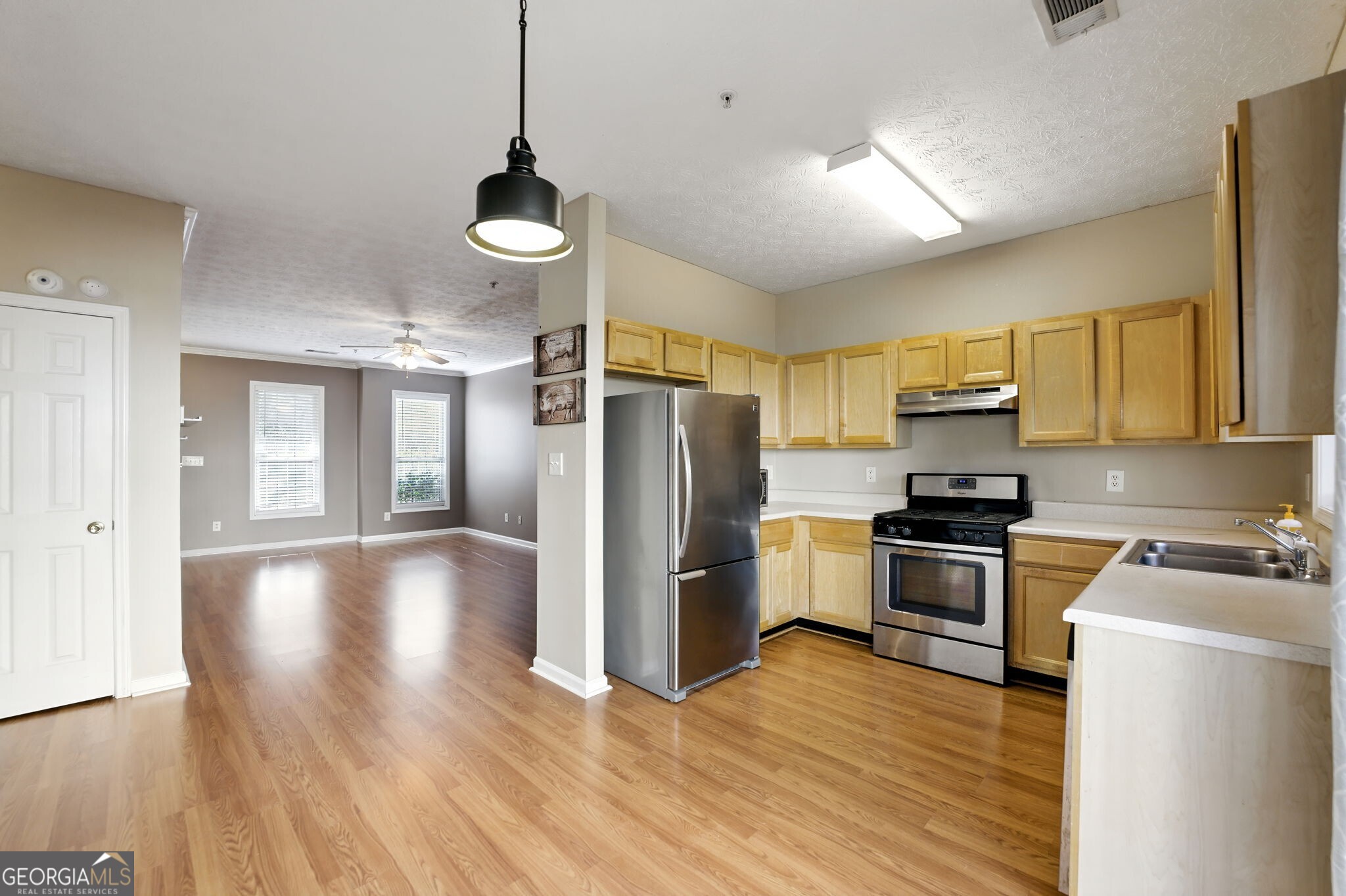 2572 Avery Park Circle Property Photo 7