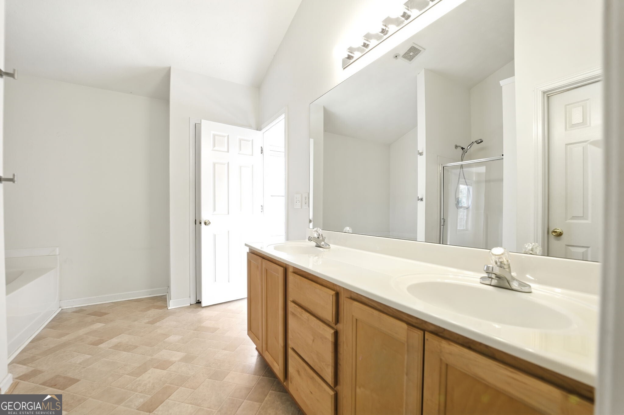 2572 Avery Park Circle Property Photo 16