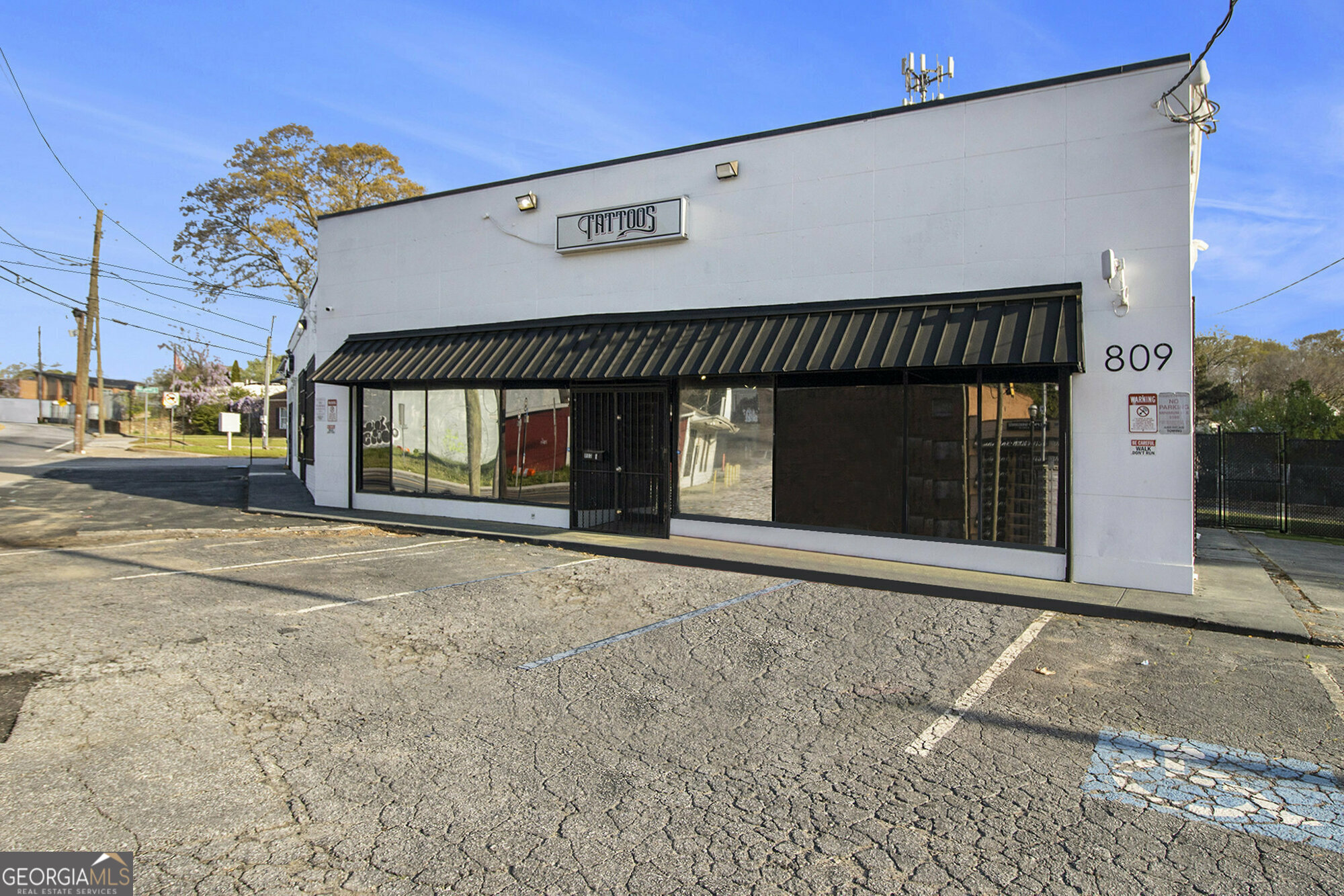 809 Hollywood Road Nw # A Property Photo 1
