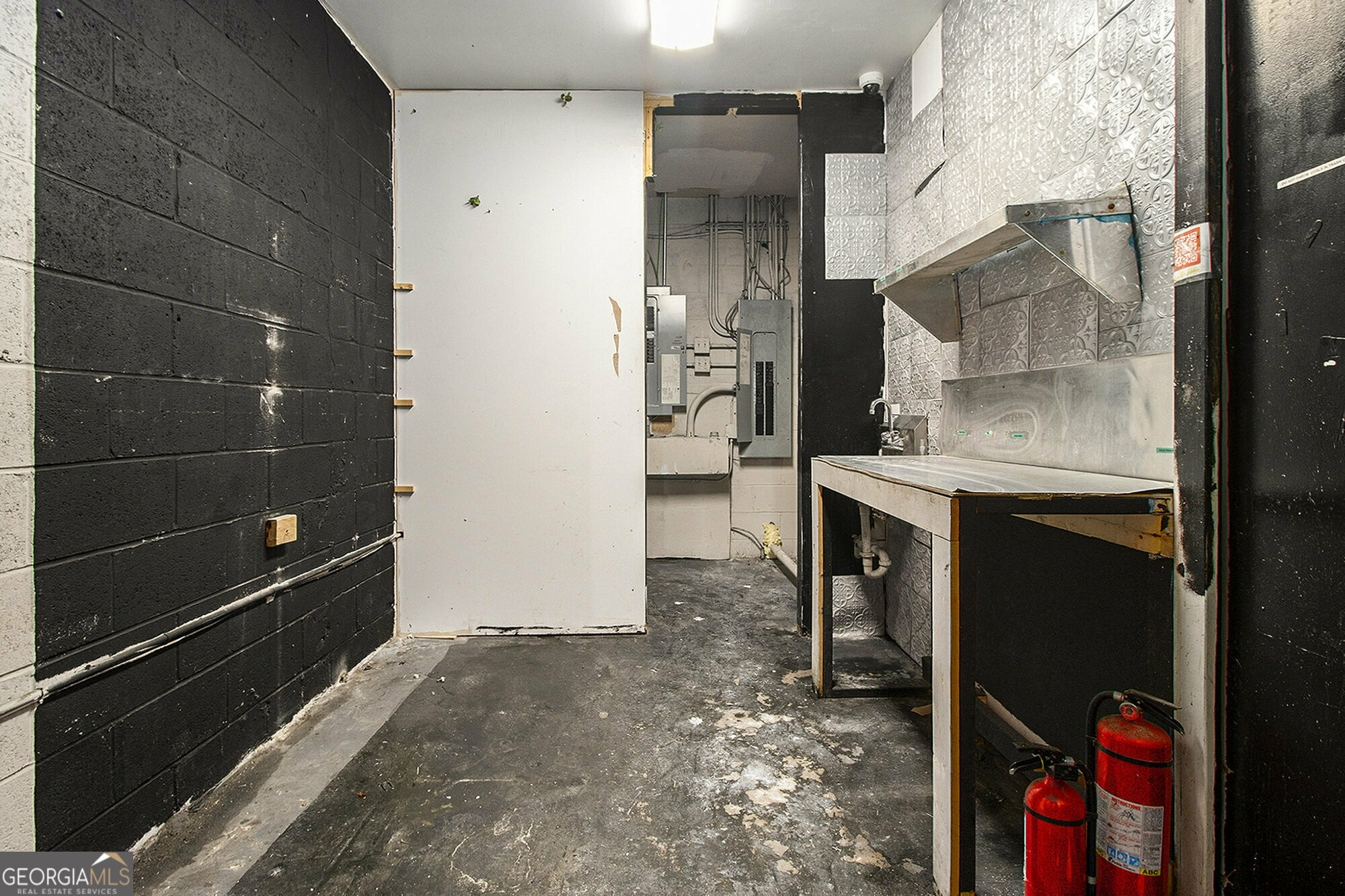 809 Hollywood Road Nw # A Property Photo 3