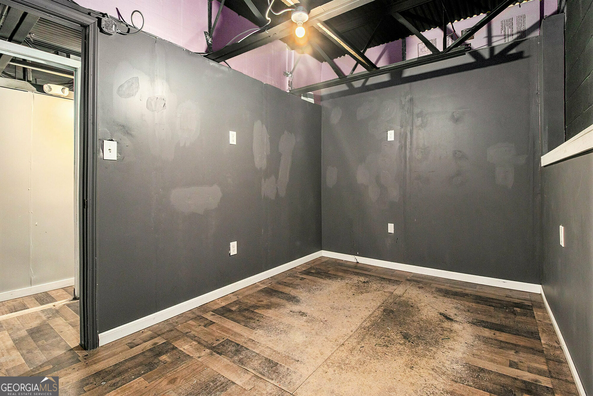 809 Hollywood Road Nw # C Property Photo 3