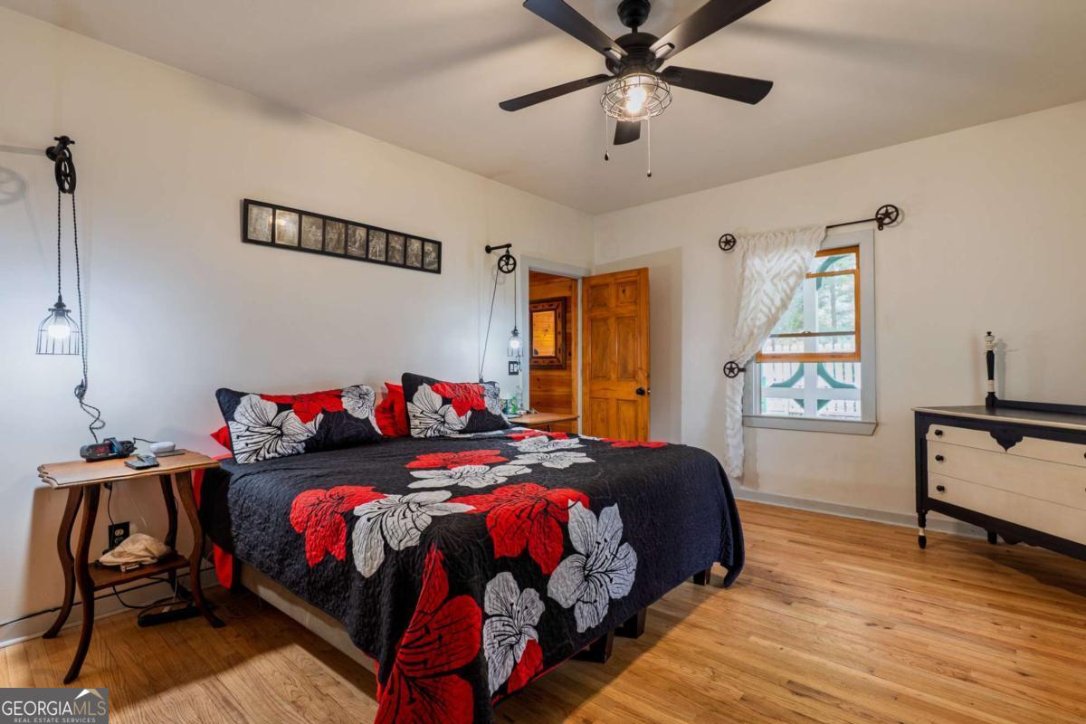 2037 Newport Drive Property Photo 15