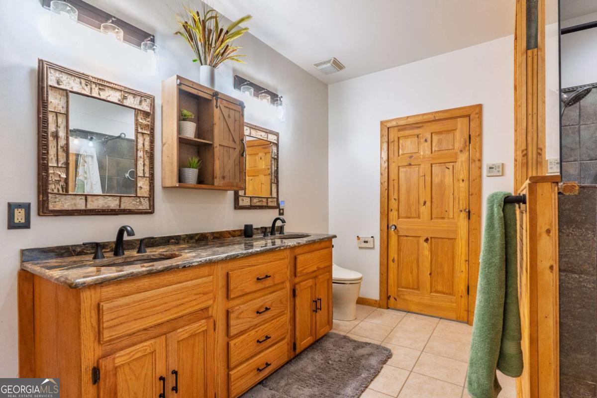 2037 Newport Drive Property Photo 18