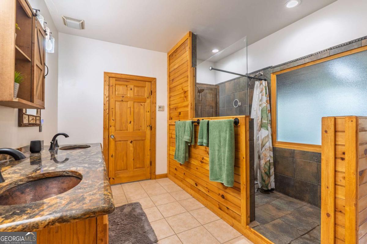 2037 Newport Drive Property Photo 19