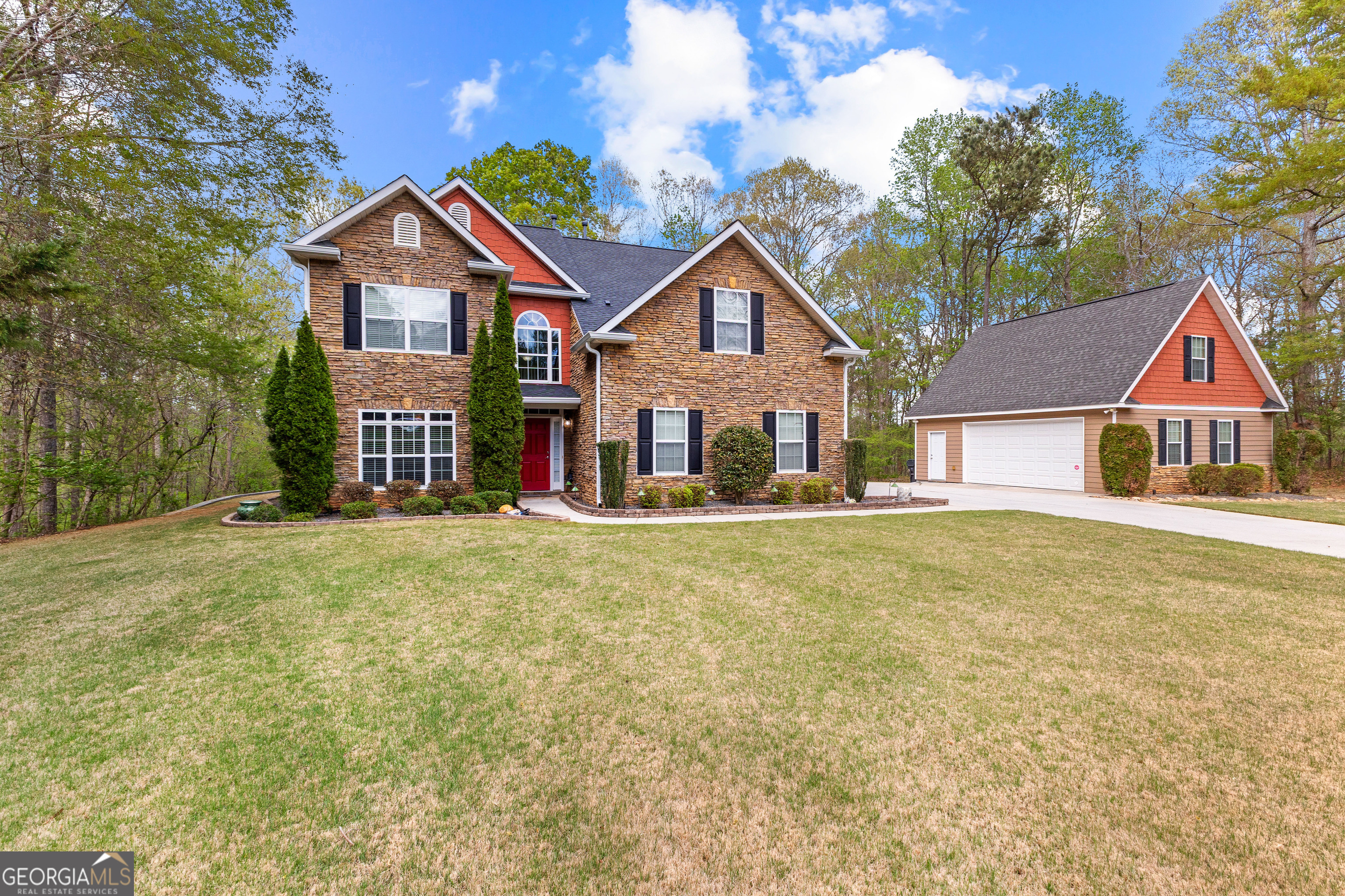 368 Yellowwood Drive Property Photo 1
