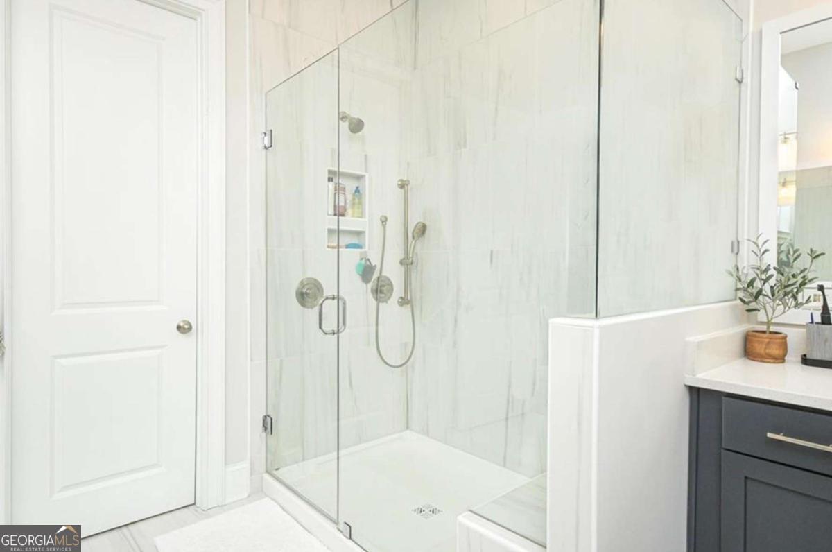 158 Village Green Avenue Property Photo 13