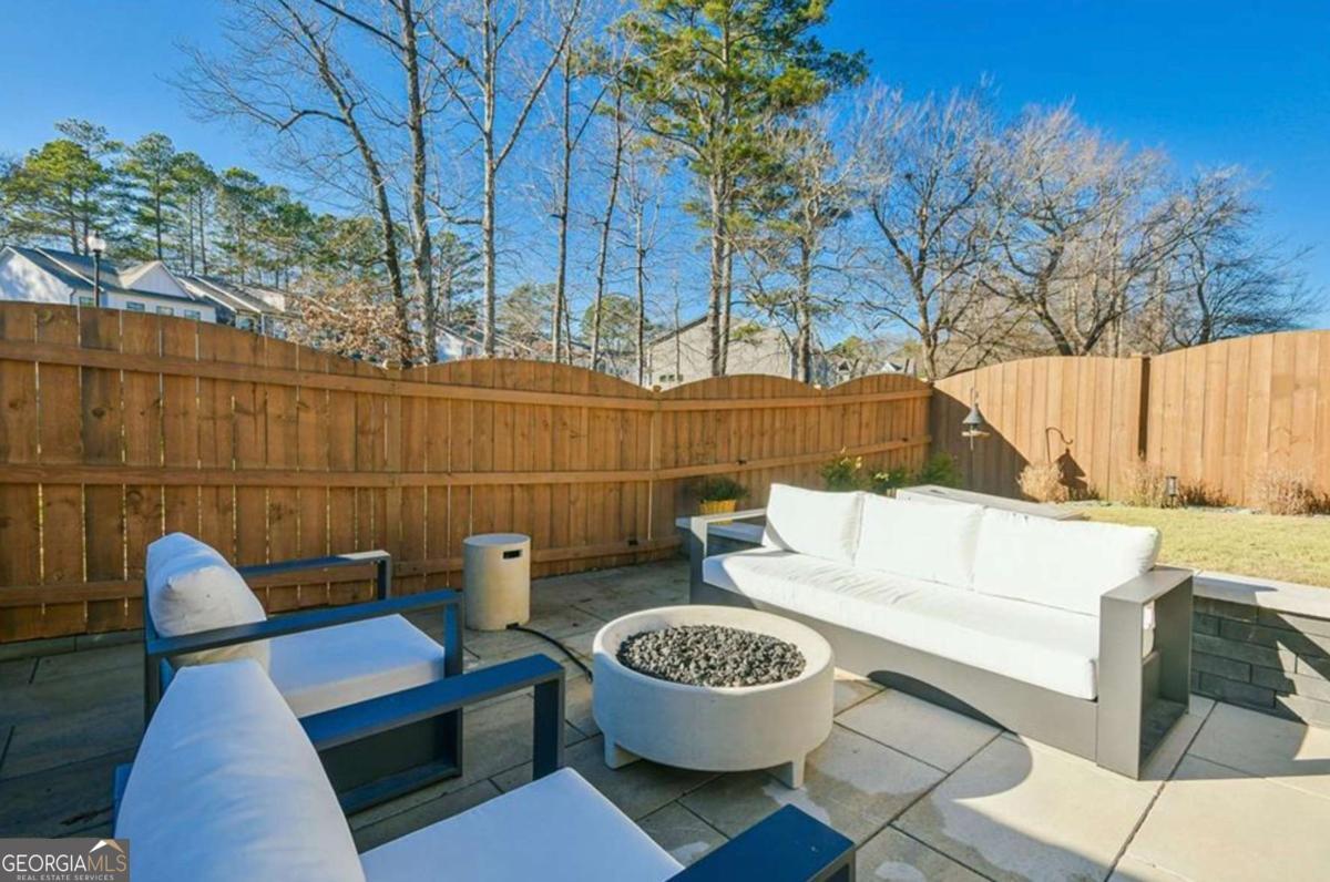 158 Village Green Avenue Property Photo 19
