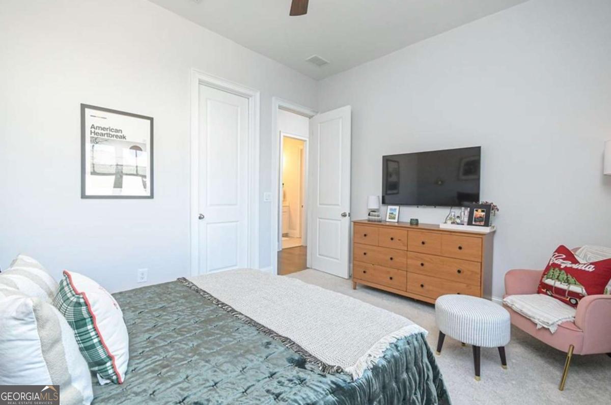 158 Village Green Avenue Property Photo 32