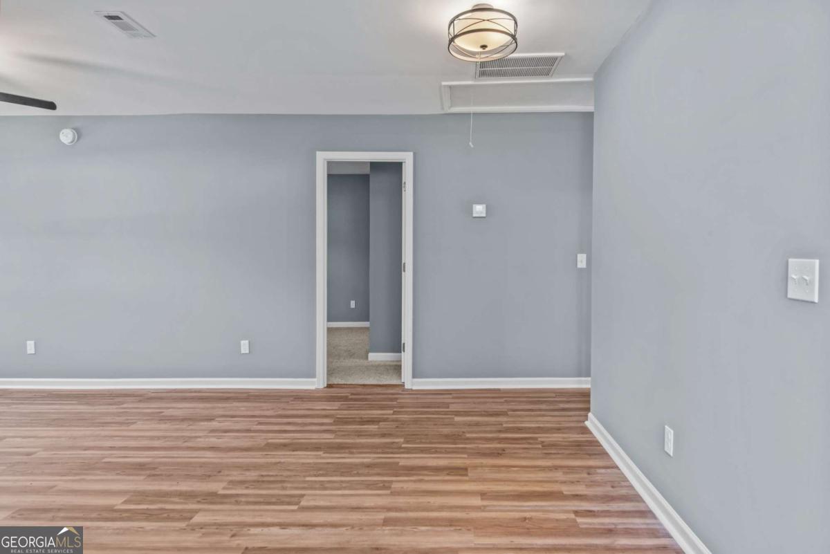 215 Hunter Street Property Photo 13