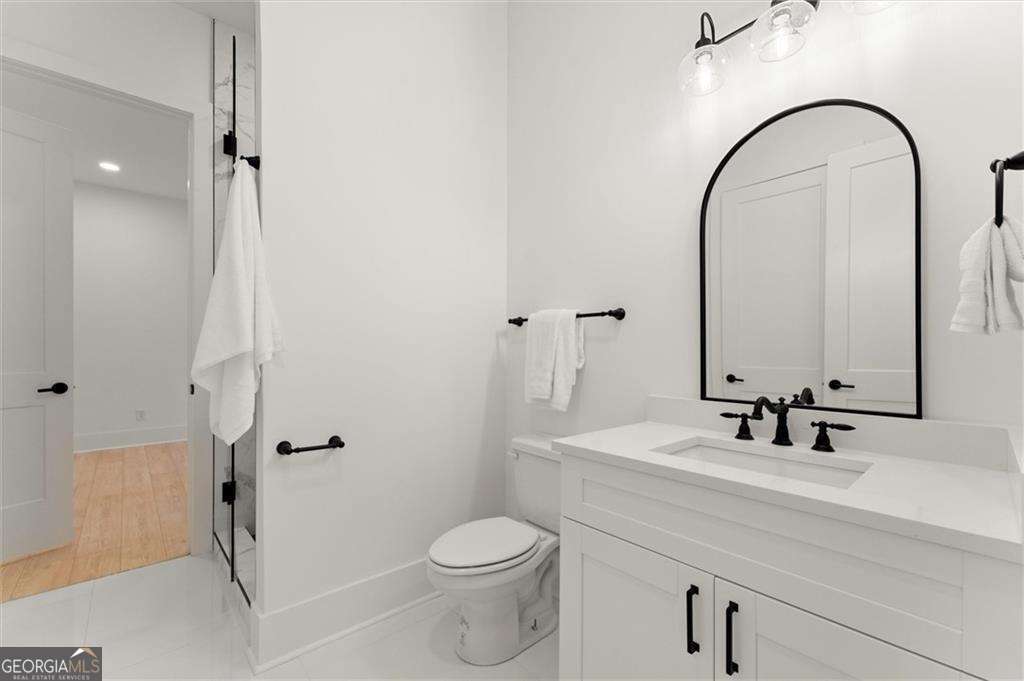 2082 Lyle Avenue Property Photo 22