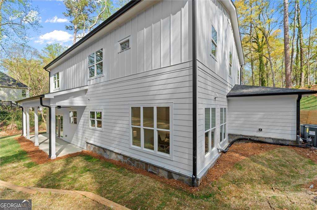 2082 Lyle Avenue Property Photo 43