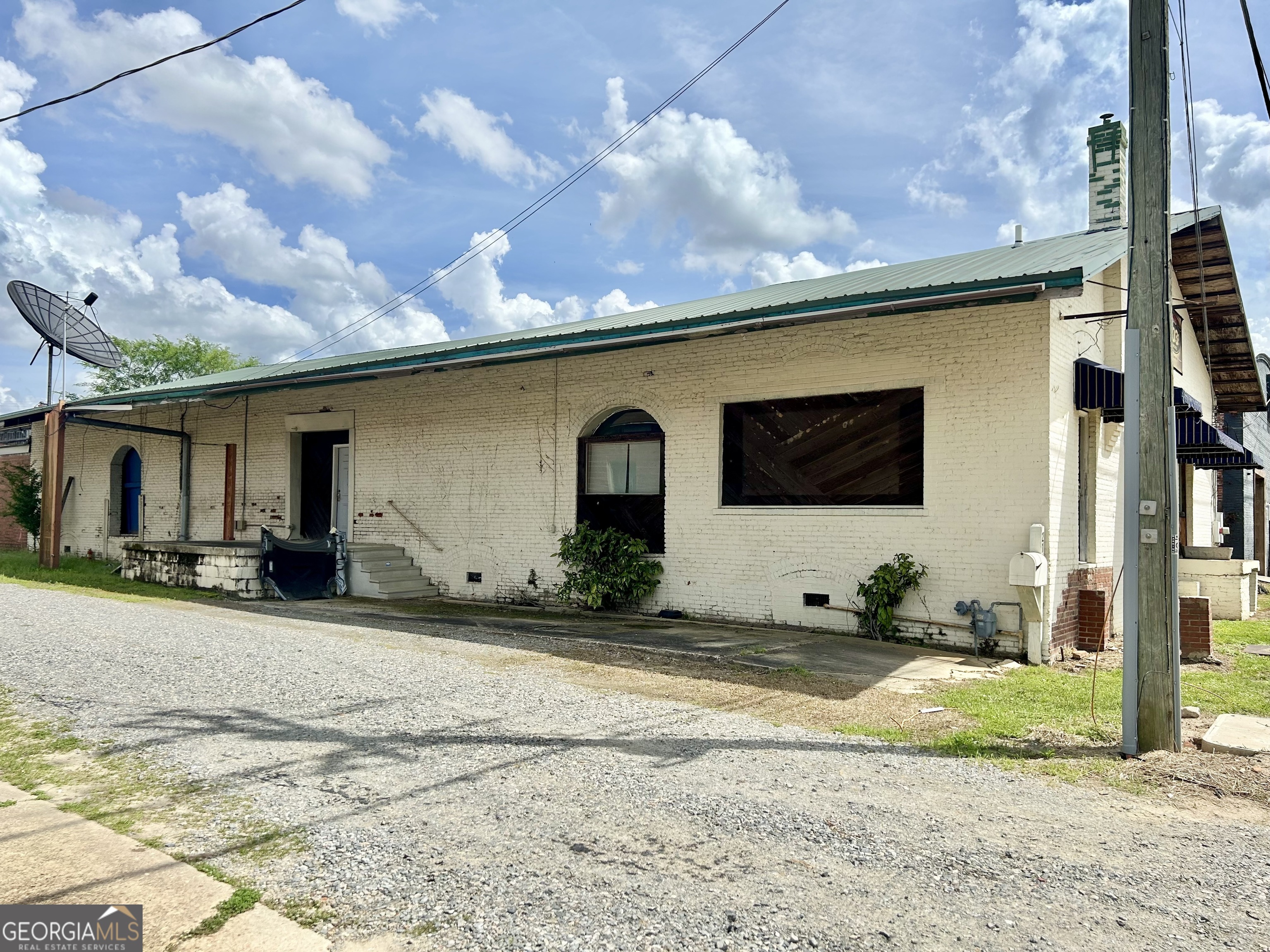 211 S Monroe Street Property Photo 2