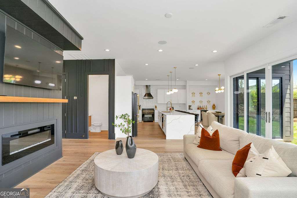 1598 Athens Avenue Sw Property Photo 8
