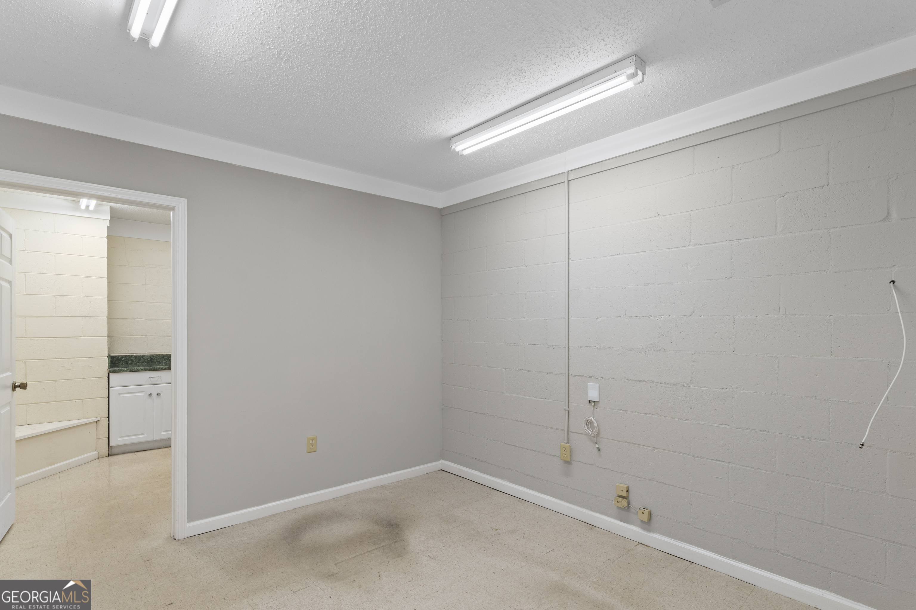 3879 N Expressway Property Photo 16