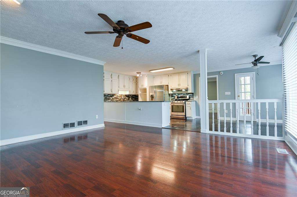 1810 Talbot Court Property Photo 9