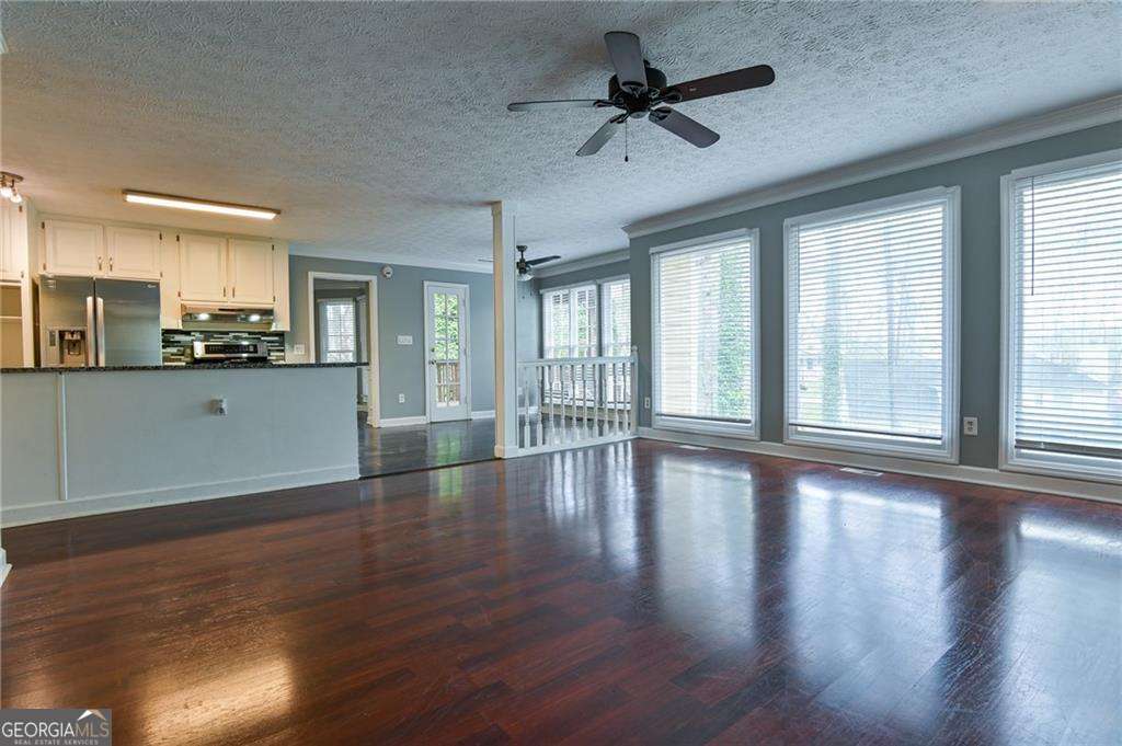 1810 Talbot Court Property Photo 10